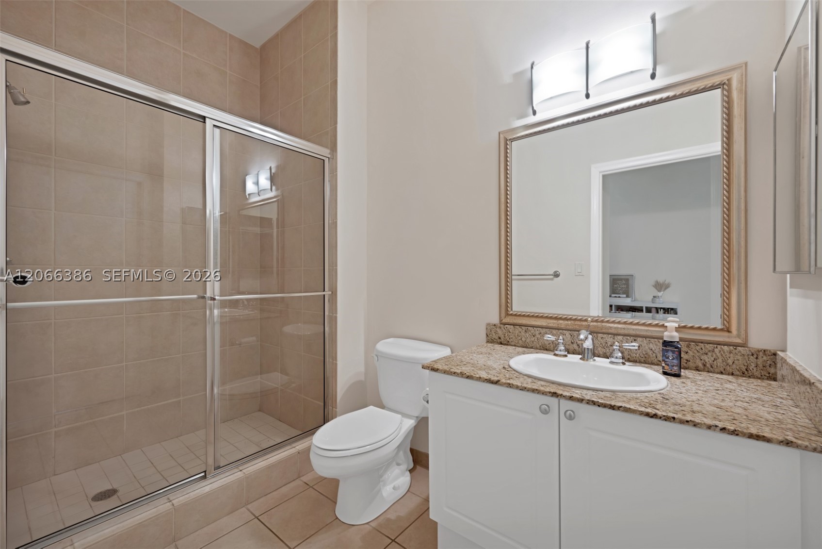 19501 W Country Club Dr #208, Aventura FL 33180
