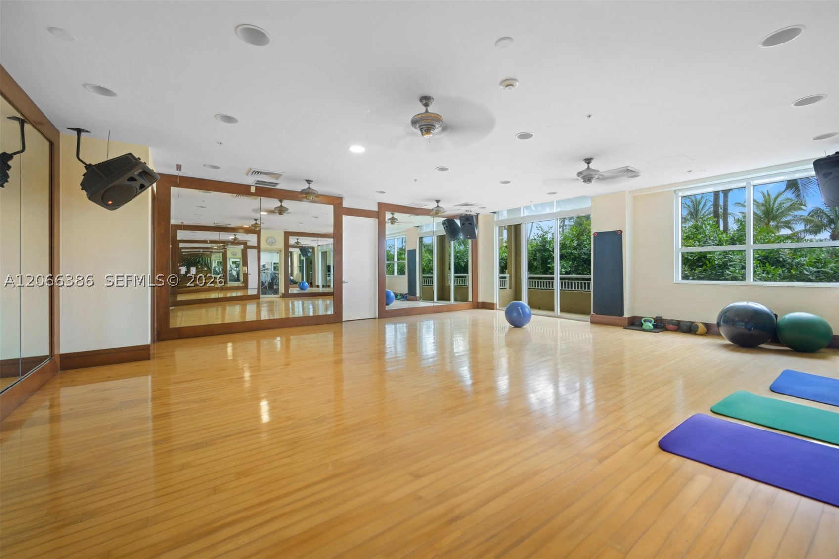 19501 W Country Club Dr #208, Aventura FL 33180