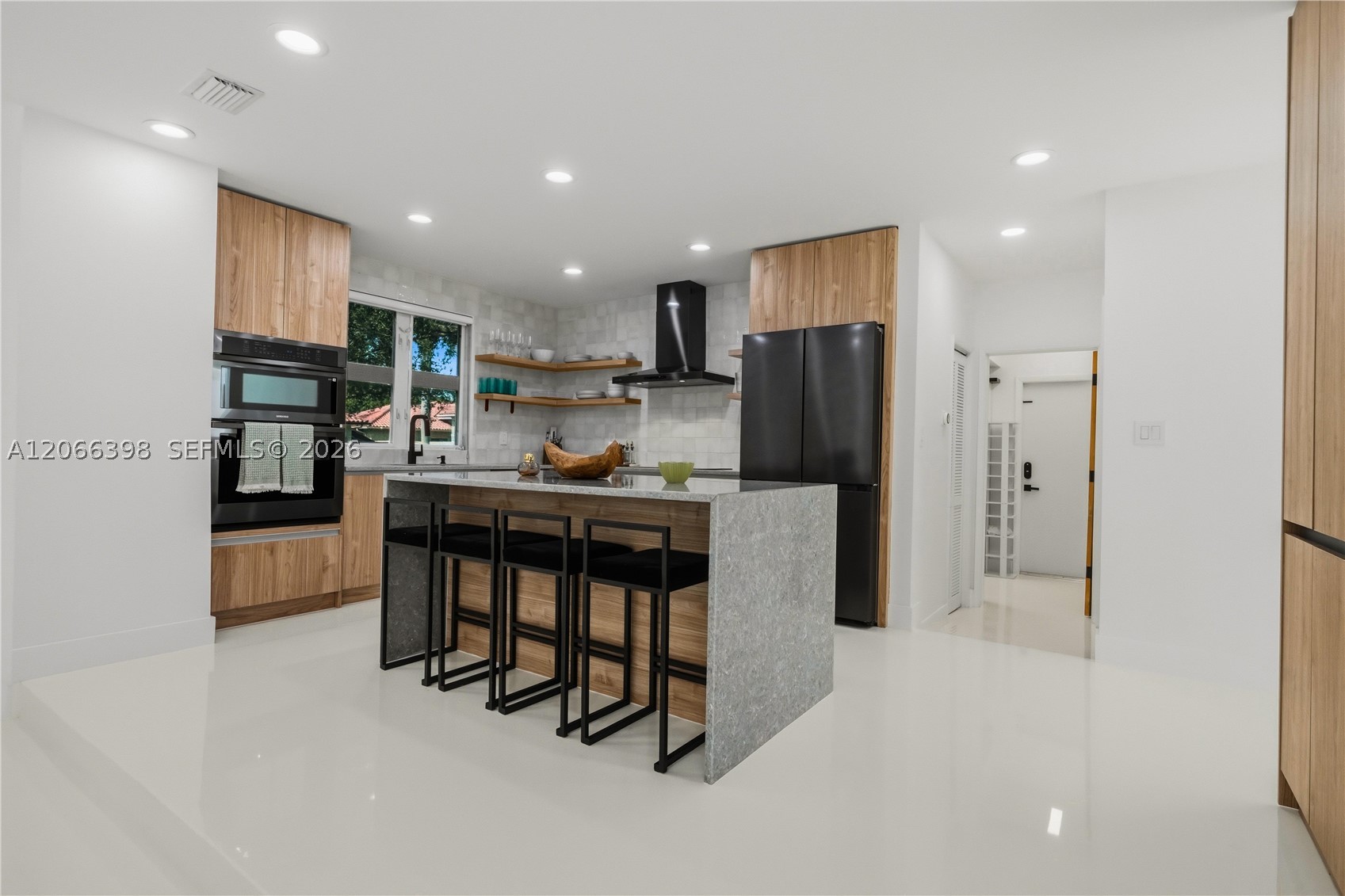 16203 NW 82nd Pl, Miami Lakes FL 33016