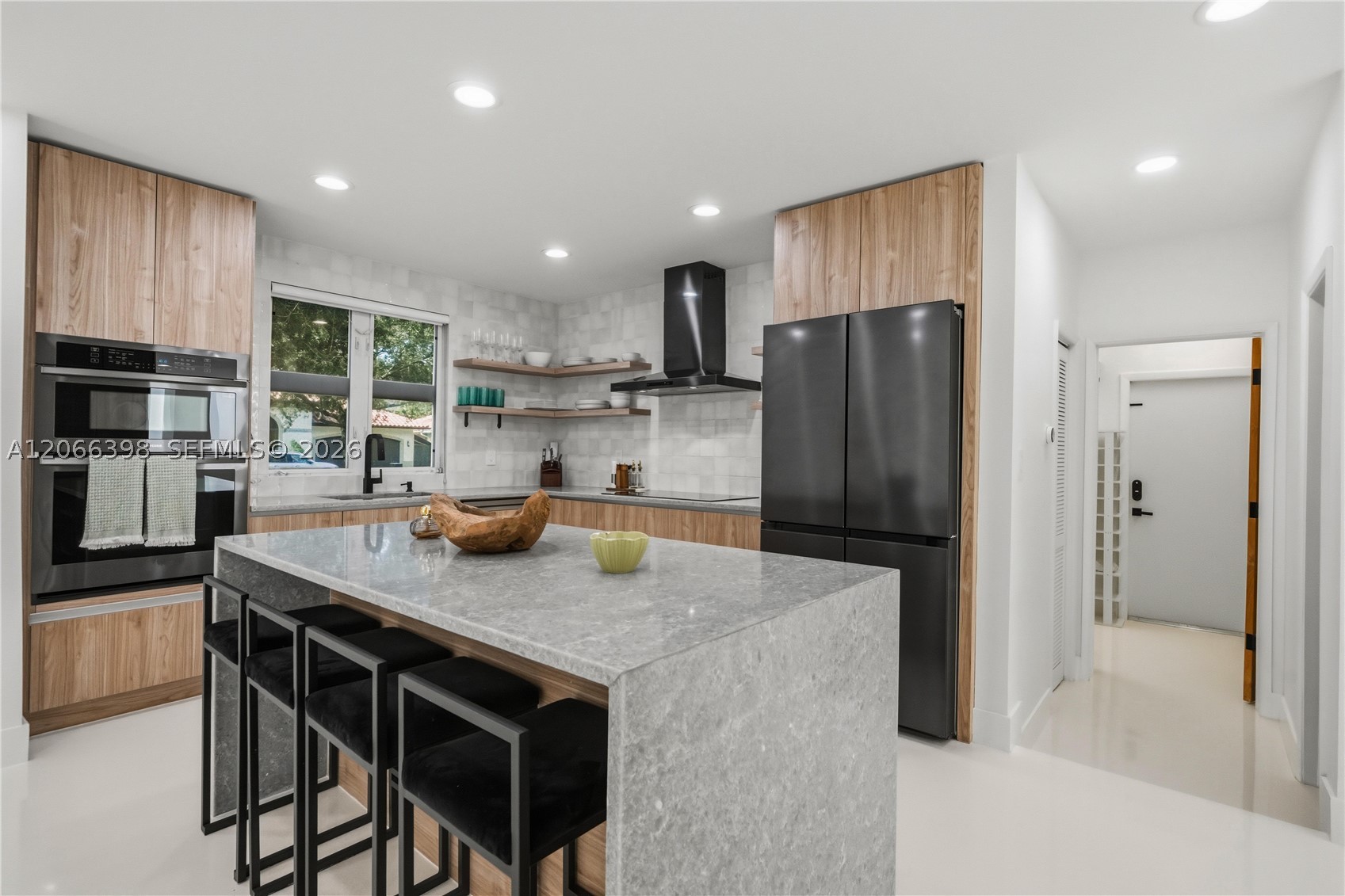 16203 NW 82nd Pl, Miami Lakes FL 33016