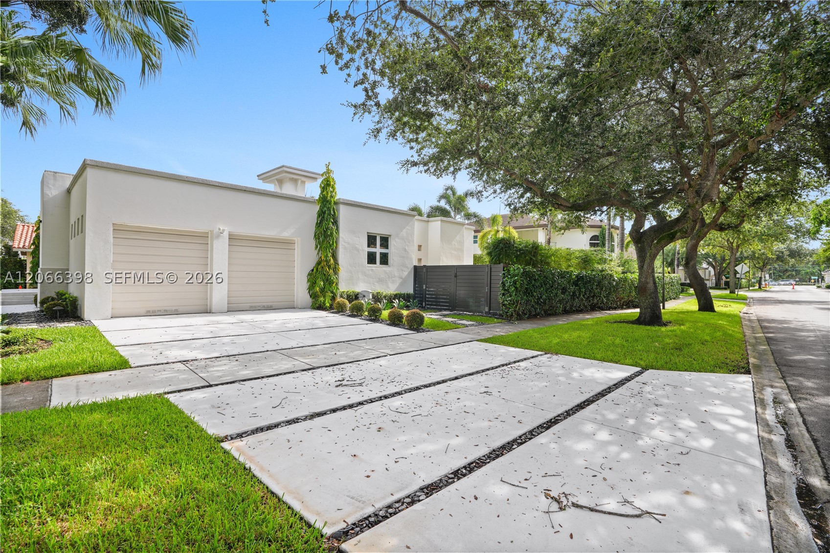 16203 NW 82nd Pl, Miami Lakes FL 33016