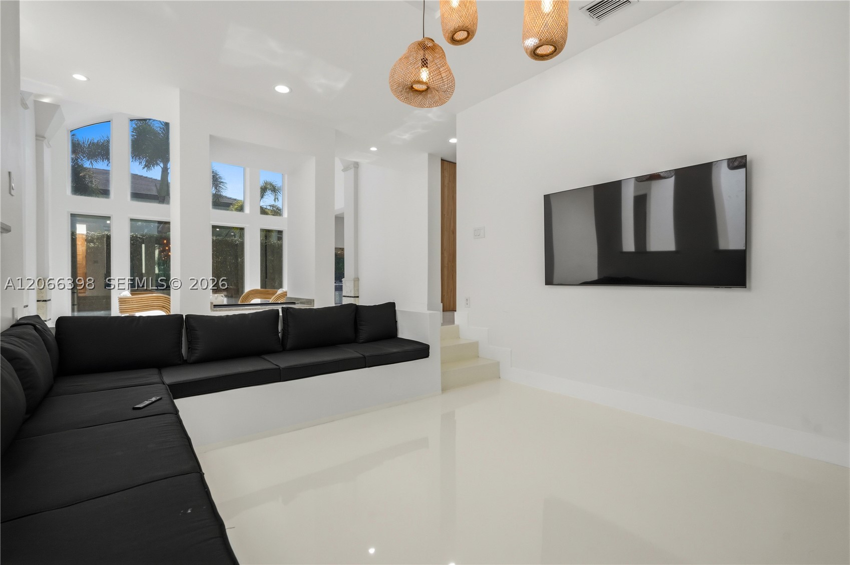 16203 NW 82nd Pl, Miami Lakes FL 33016
