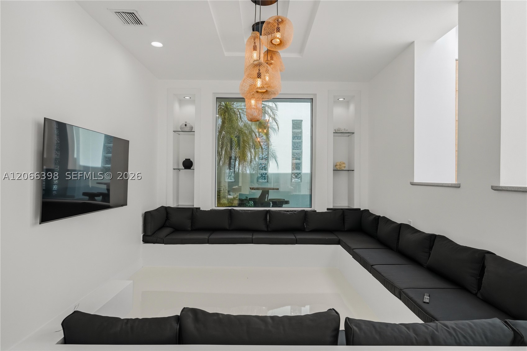 16203 NW 82nd Pl, Miami Lakes FL 33016