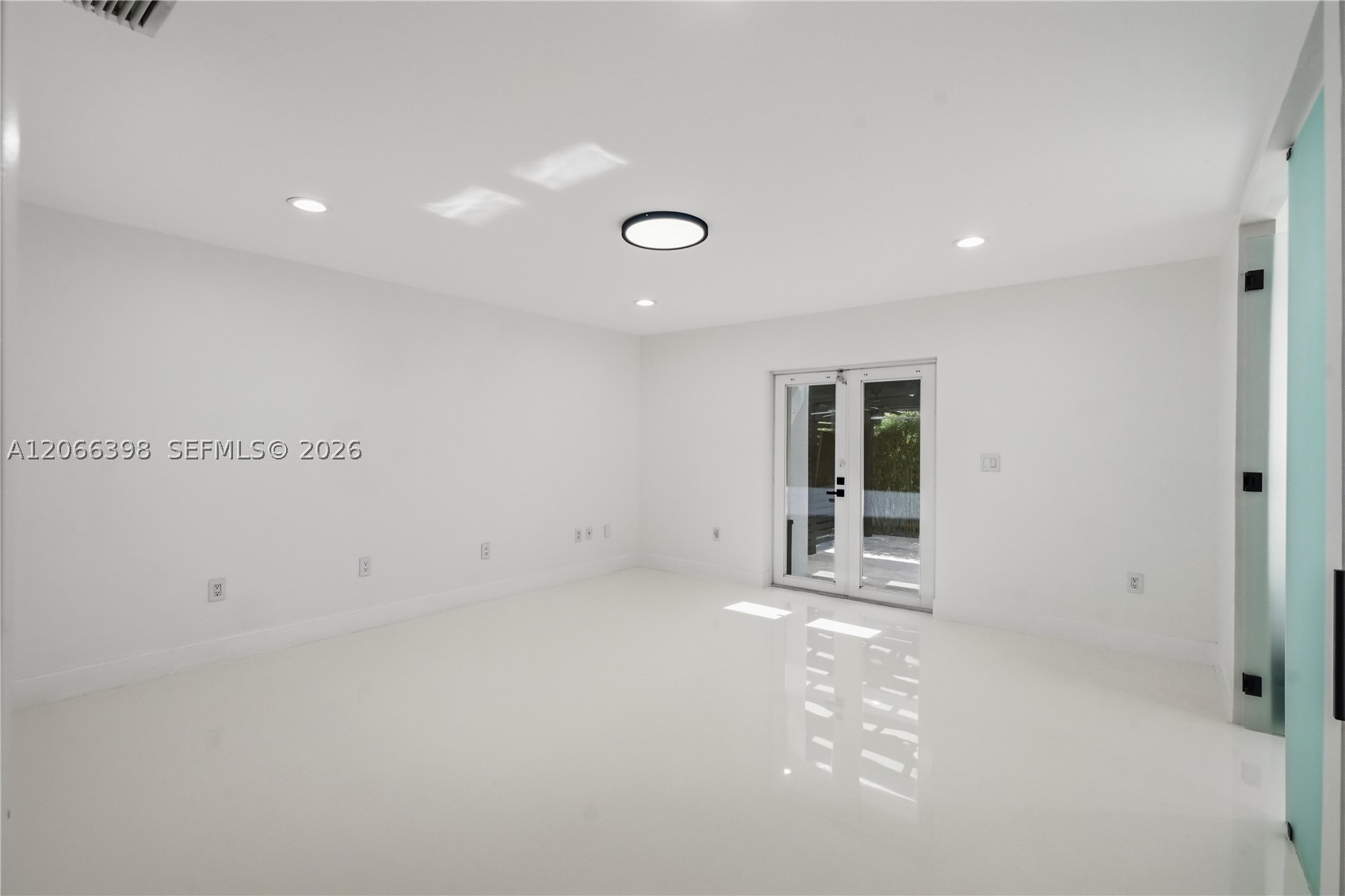 16203 NW 82nd Pl, Miami Lakes FL 33016