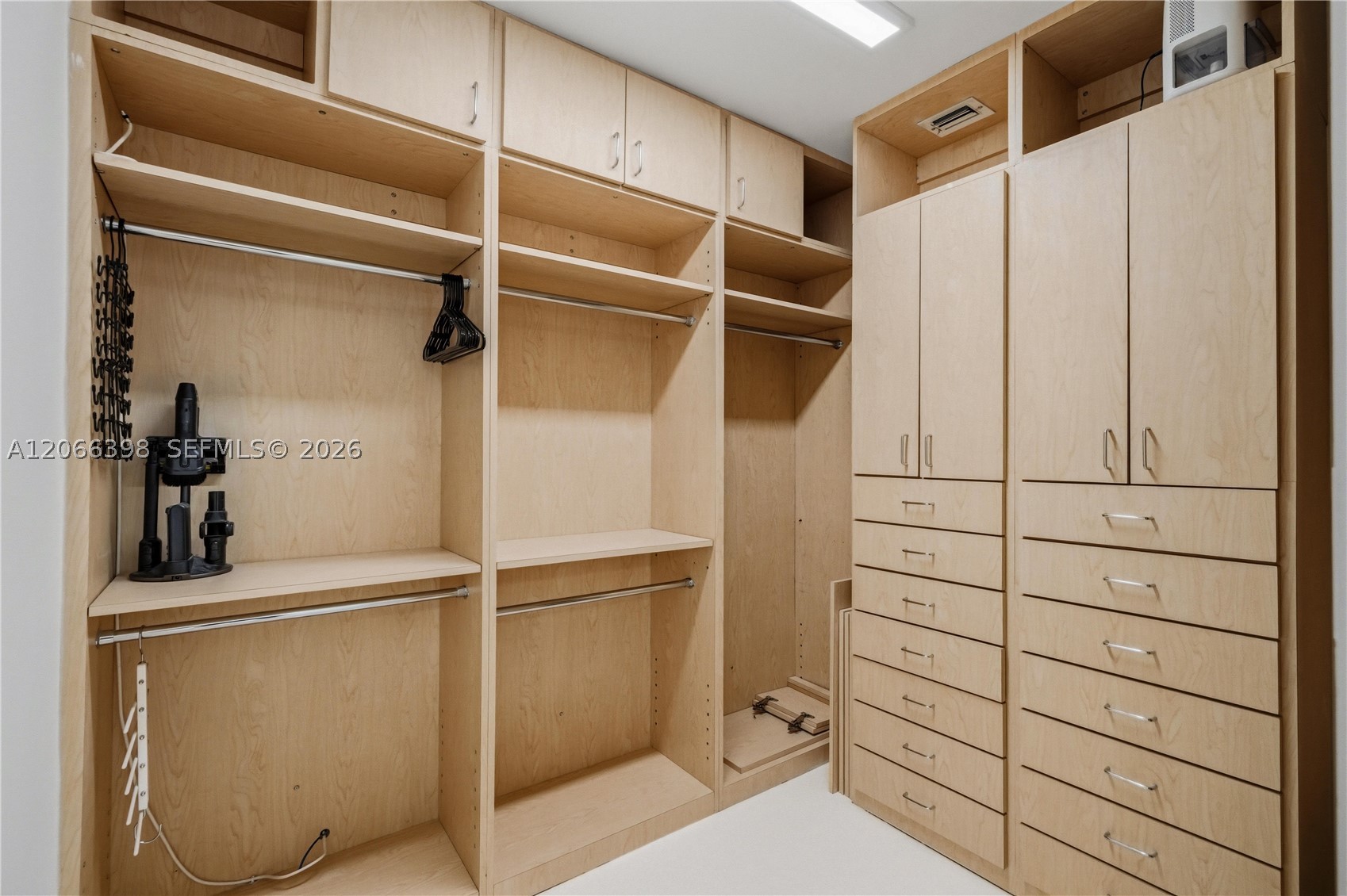 16203 NW 82nd Pl, Miami Lakes FL 33016