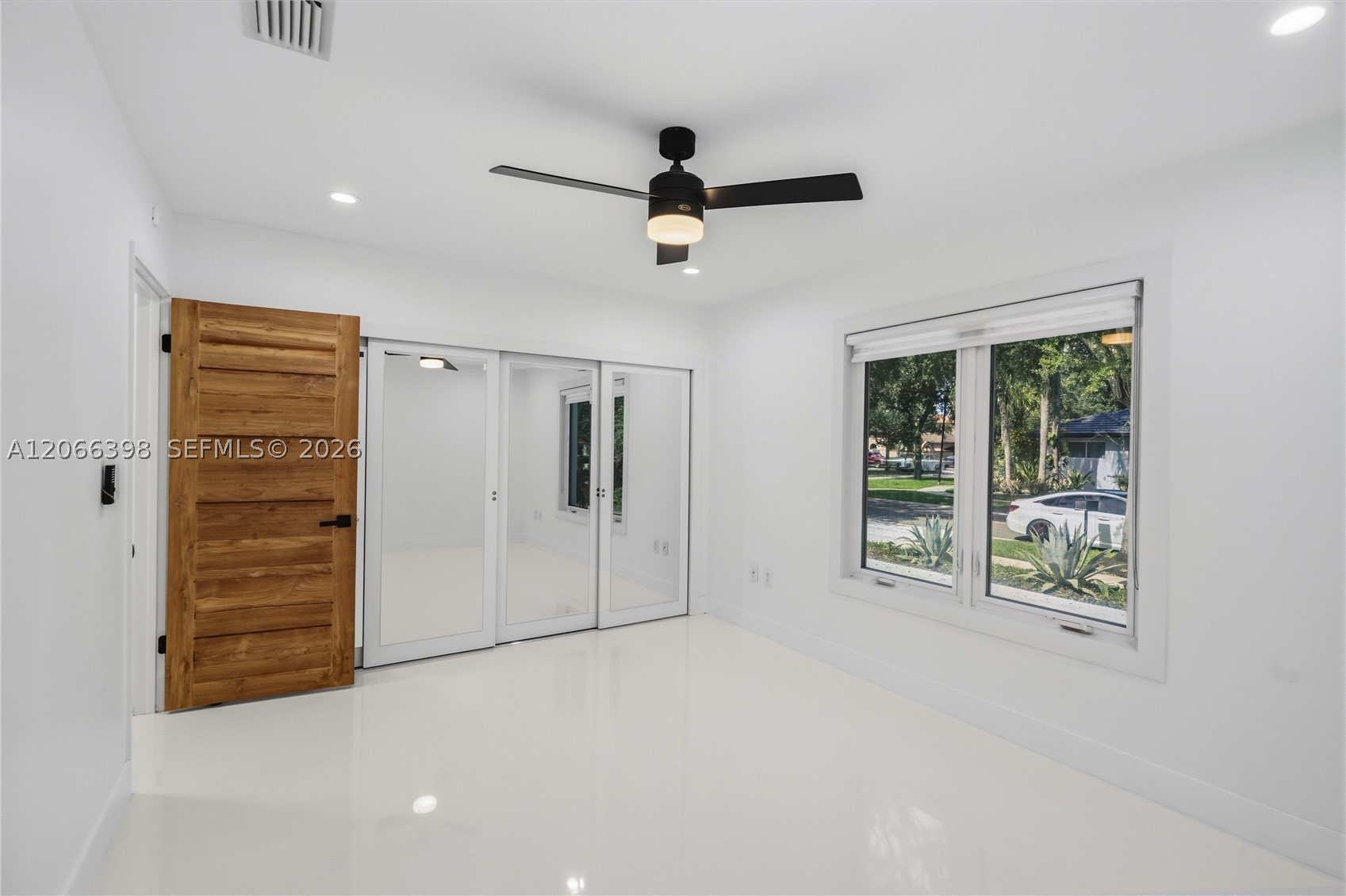 16203 NW 82nd Pl, Miami Lakes FL 33016