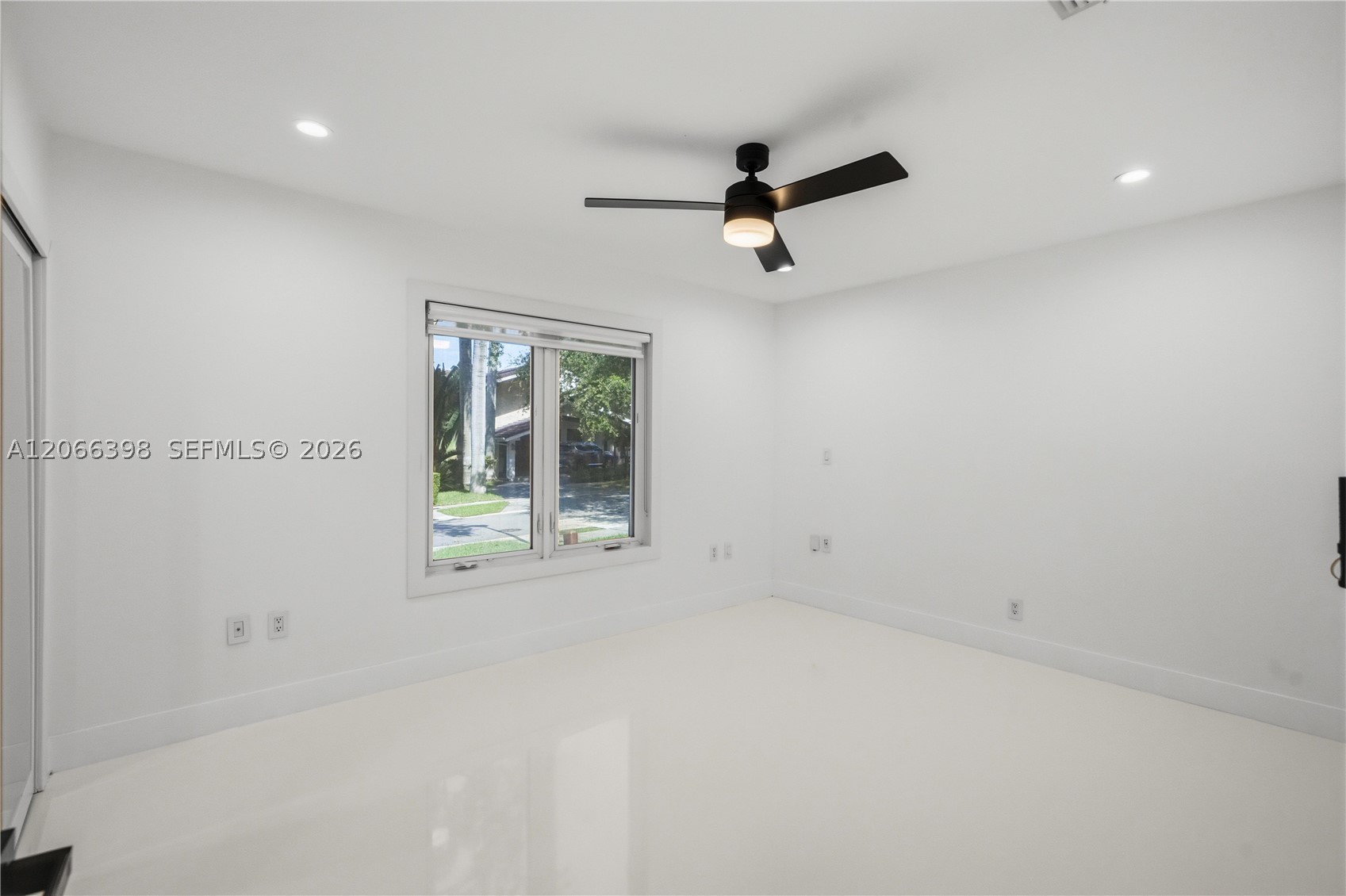 16203 NW 82nd Pl, Miami Lakes FL 33016