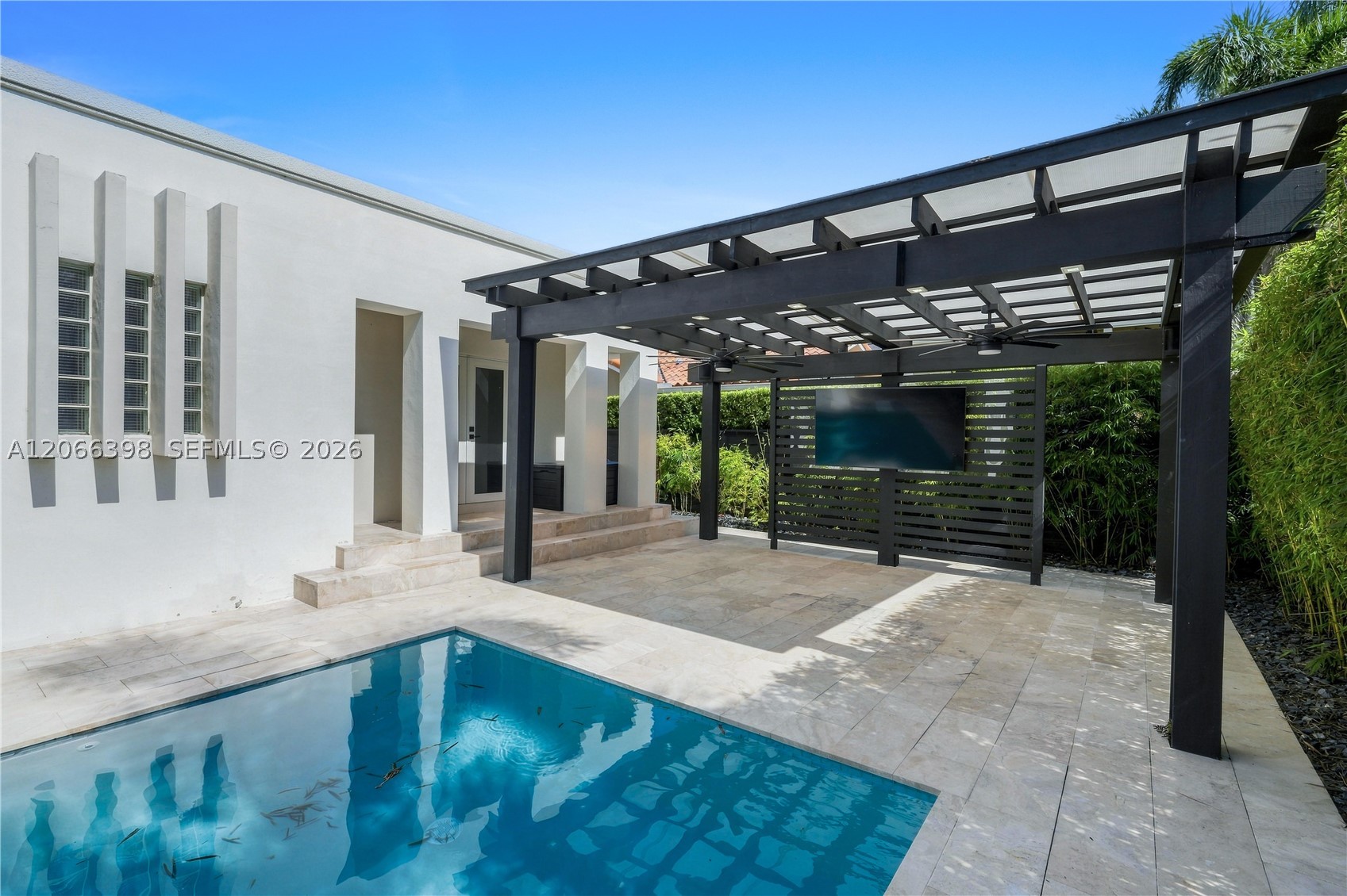 16203 NW 82nd Pl, Miami Lakes FL 33016
