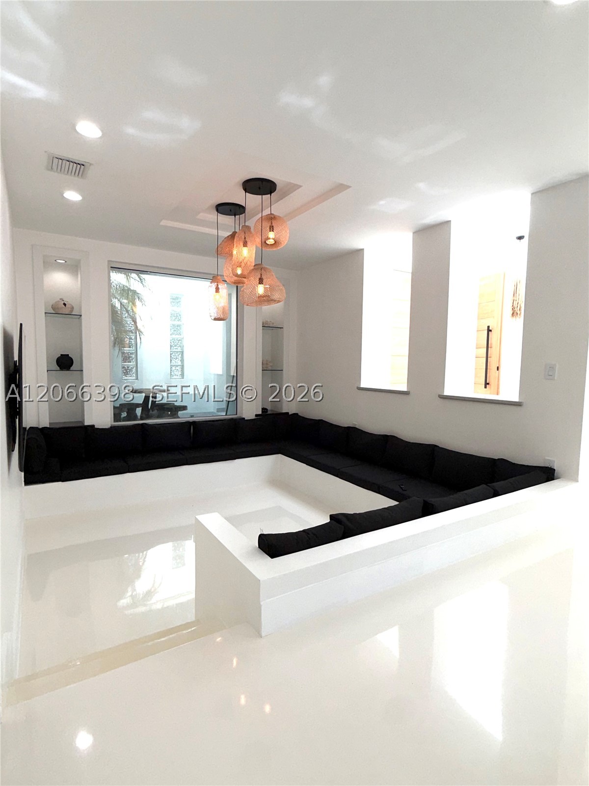 16203 NW 82nd Pl, Miami Lakes FL 33016