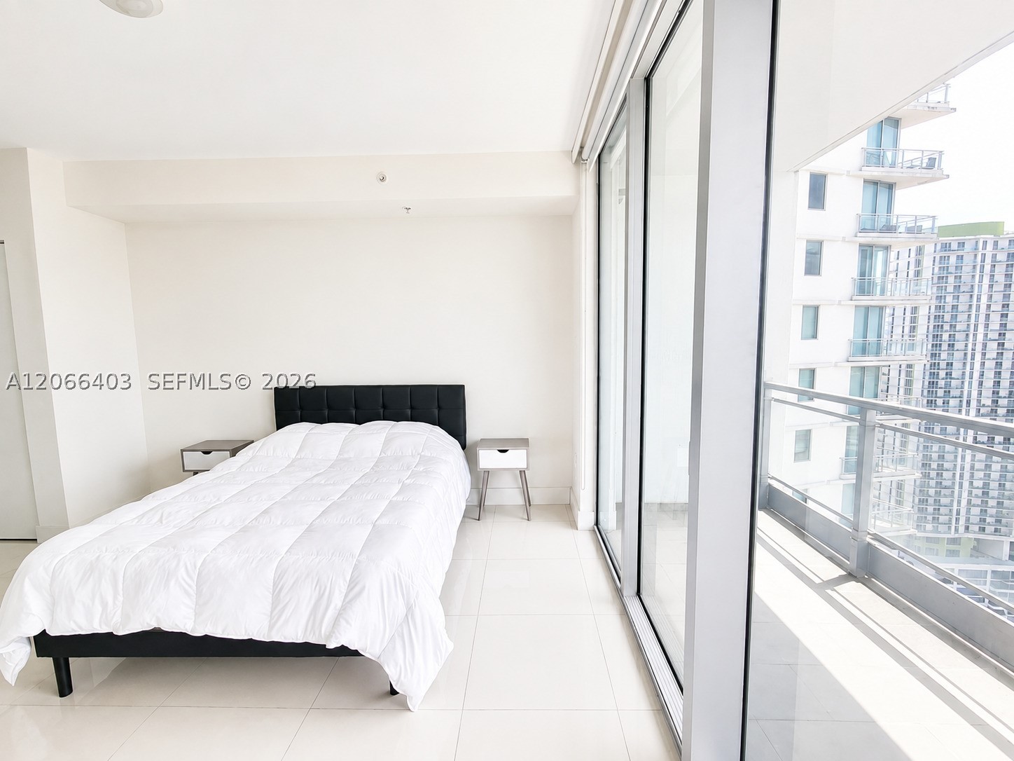 92 SW 3rd St #3808, Miami FL 33130