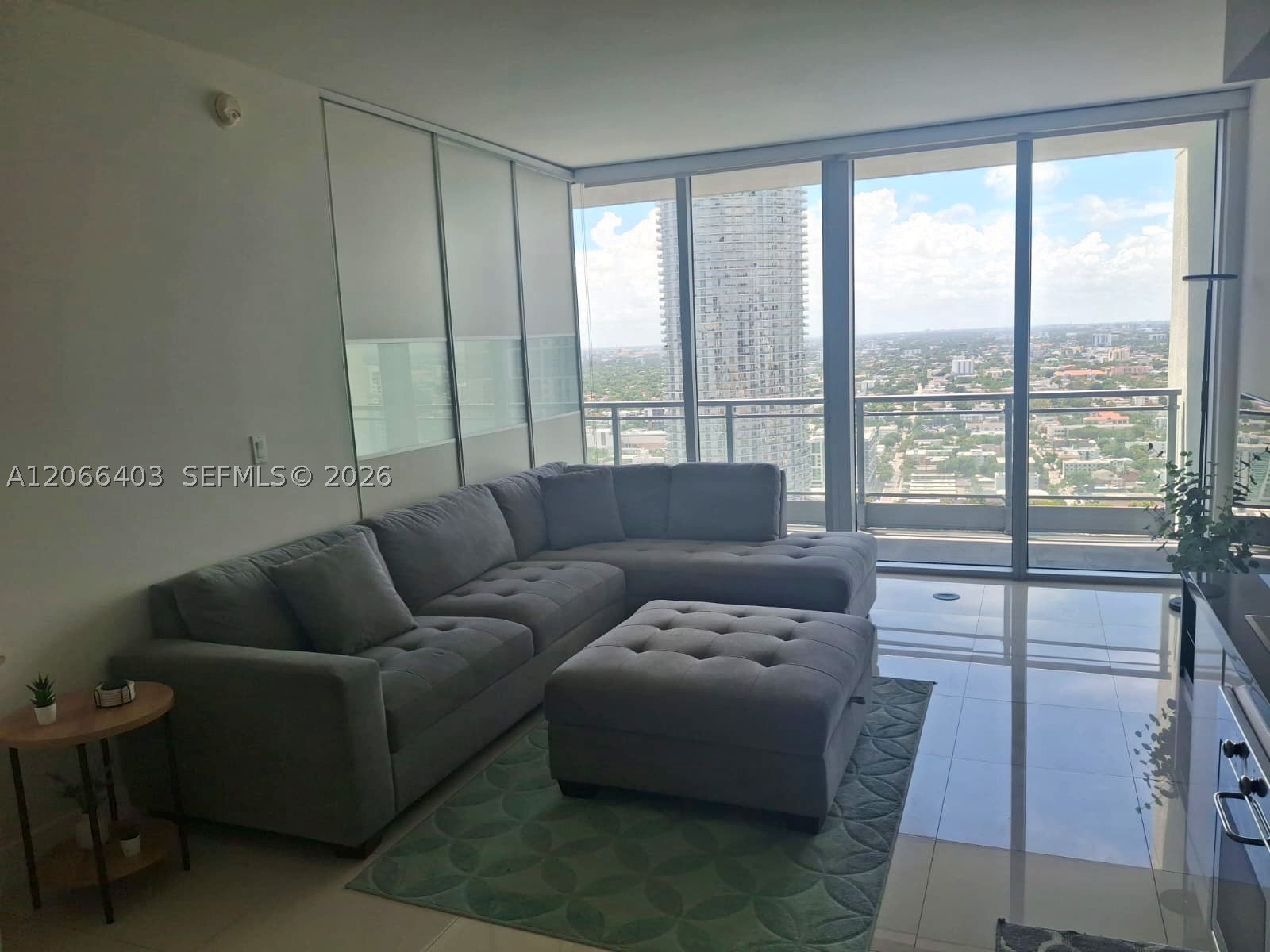 92 SW 3rd St #3808, Miami FL 33130