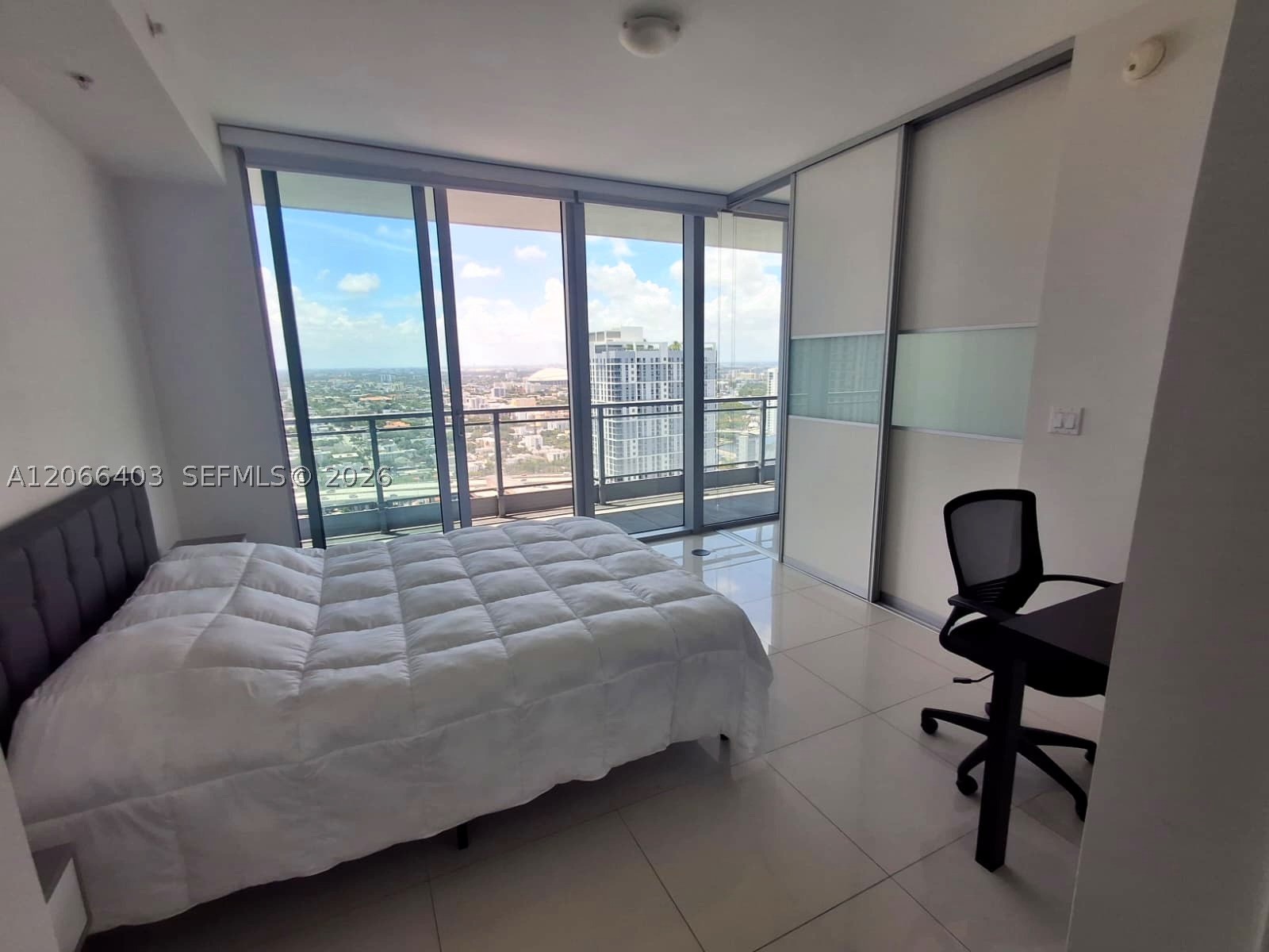 92 SW 3rd St #3808, Miami FL 33130