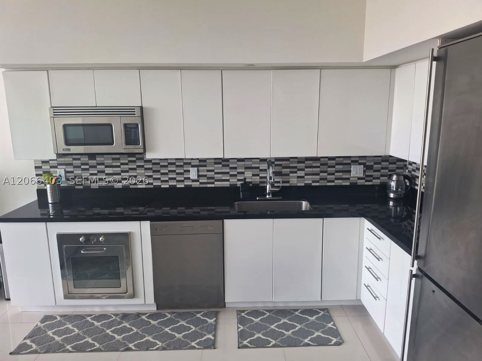 92 SW 3rd St #3808, Miami FL 33130
