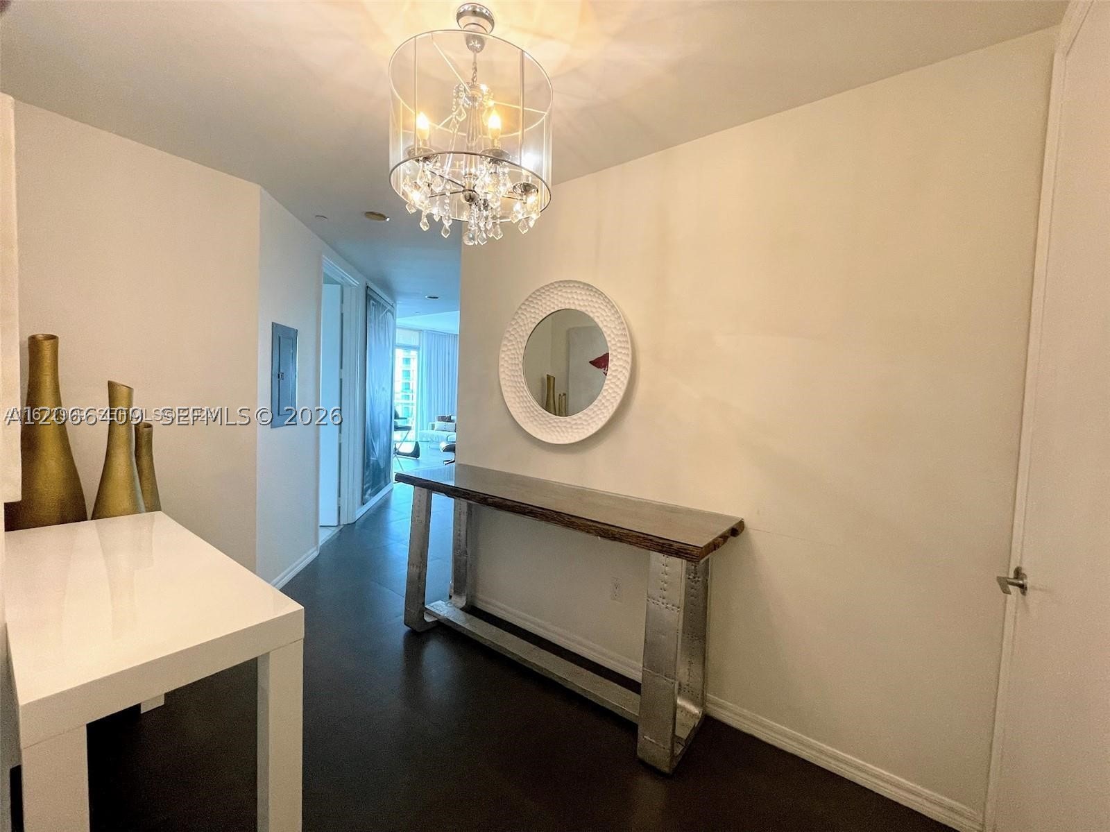 55 SE 6th St #4102, Miami FL 33131