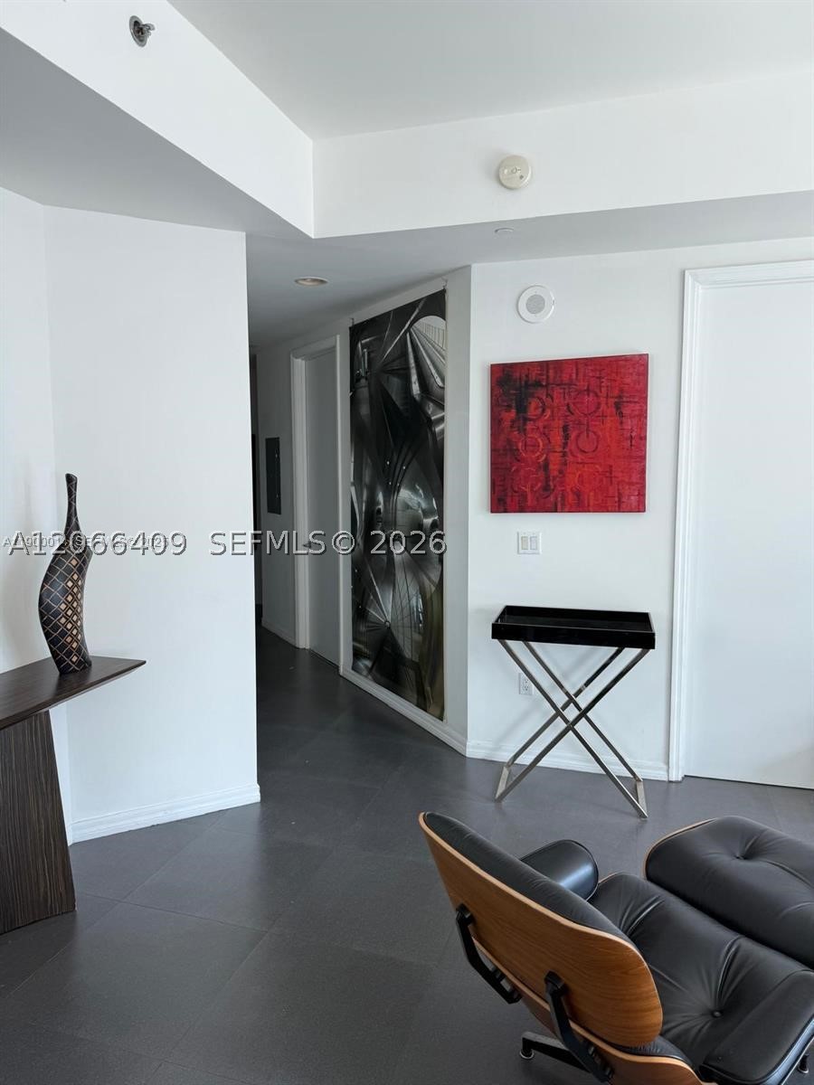 55 SE 6th St #4102, Miami FL 33131