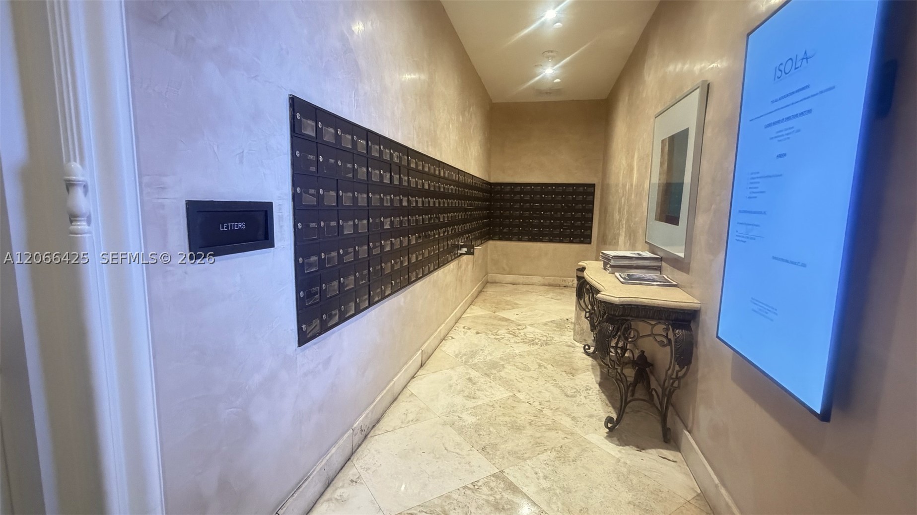 770 Claughton Island Dr #1914, Miami FL 33131