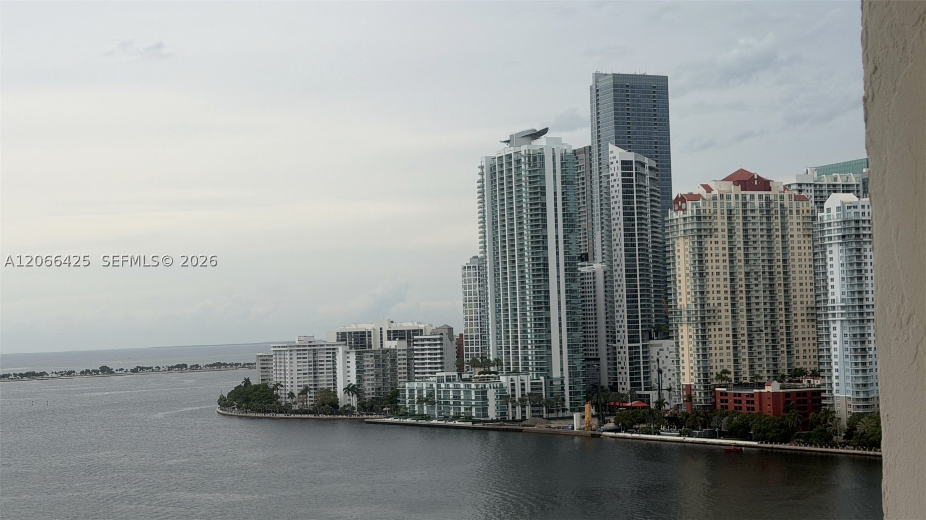 770 Claughton Island Dr #1914, Miami FL 33131