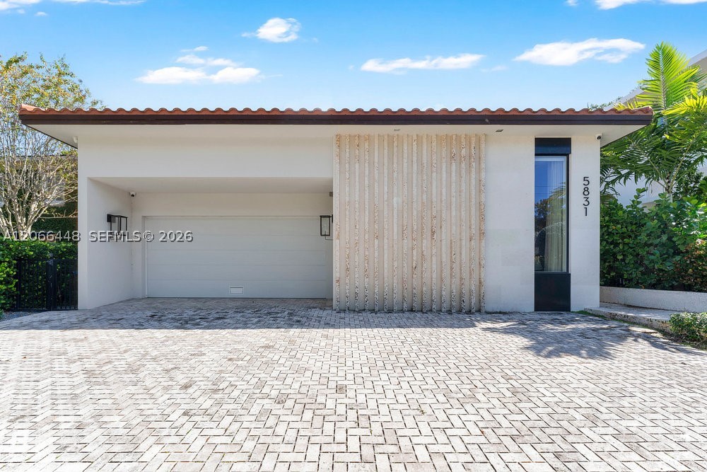 5831 Alton Rd, Miami Beach FL 33140