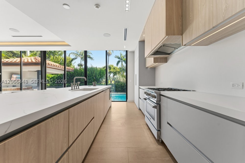 5831 Alton Rd, Miami Beach FL 33140