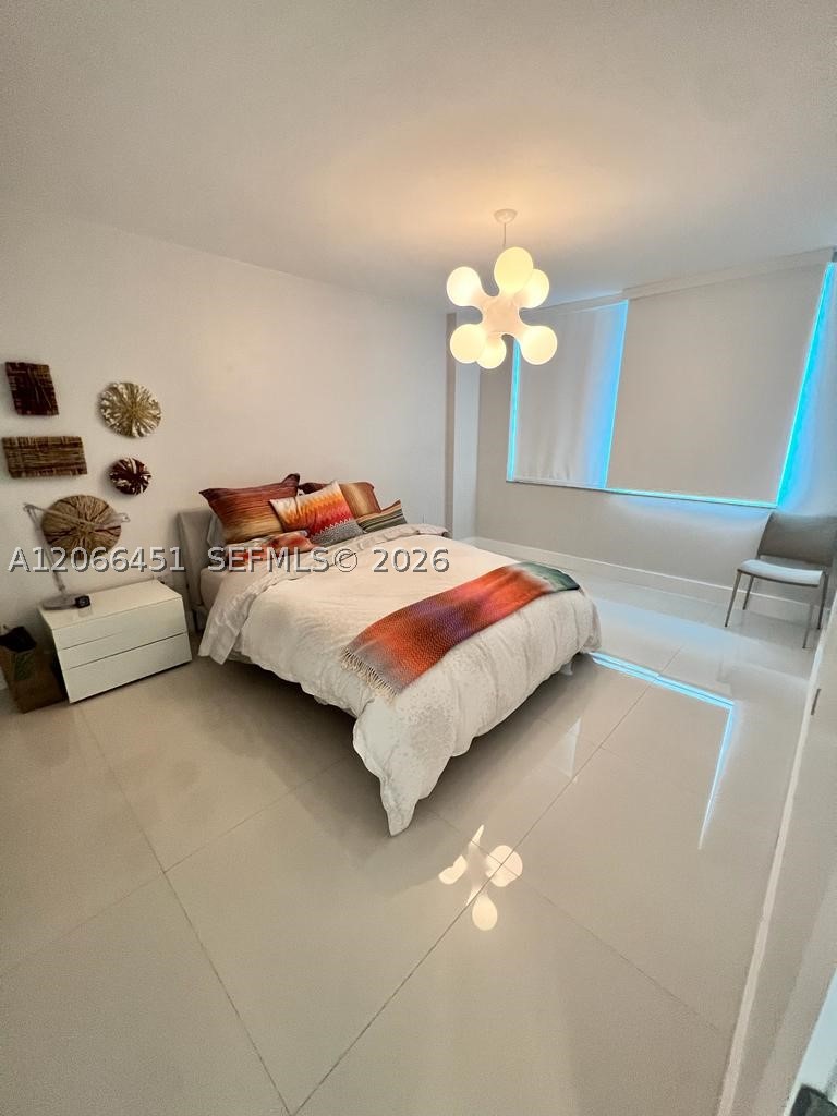 800 Claughton Island Dr #704, Miami FL 33131