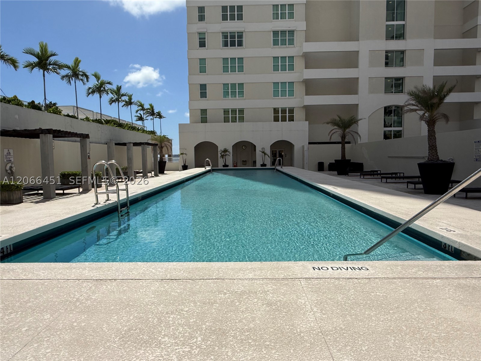 800 Claughton Island Dr #704, Miami FL 33131