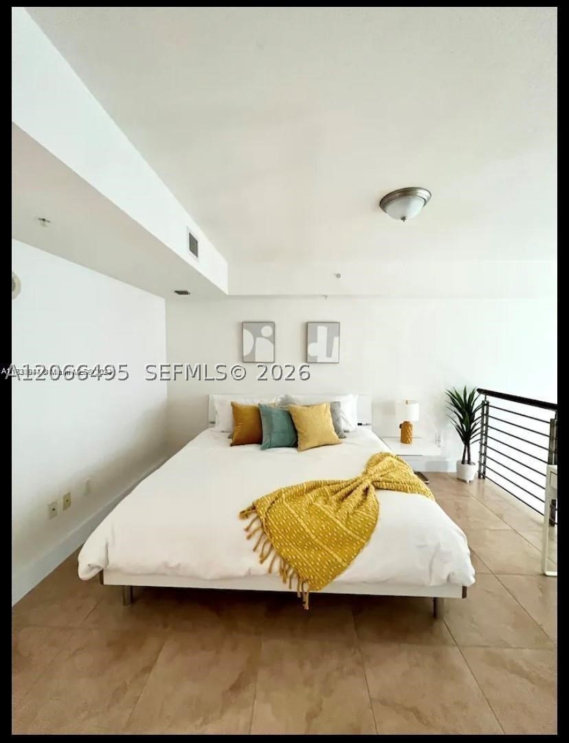 41 SE 5th St #414, Miami FL 33131