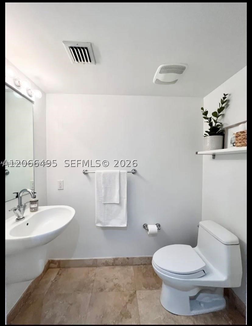 41 SE 5th St #414, Miami FL 33131