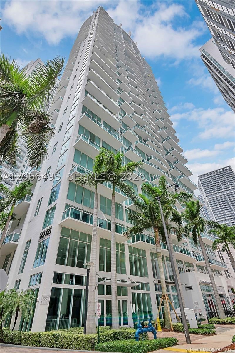 41 SE 5th St #414, Miami FL 33131