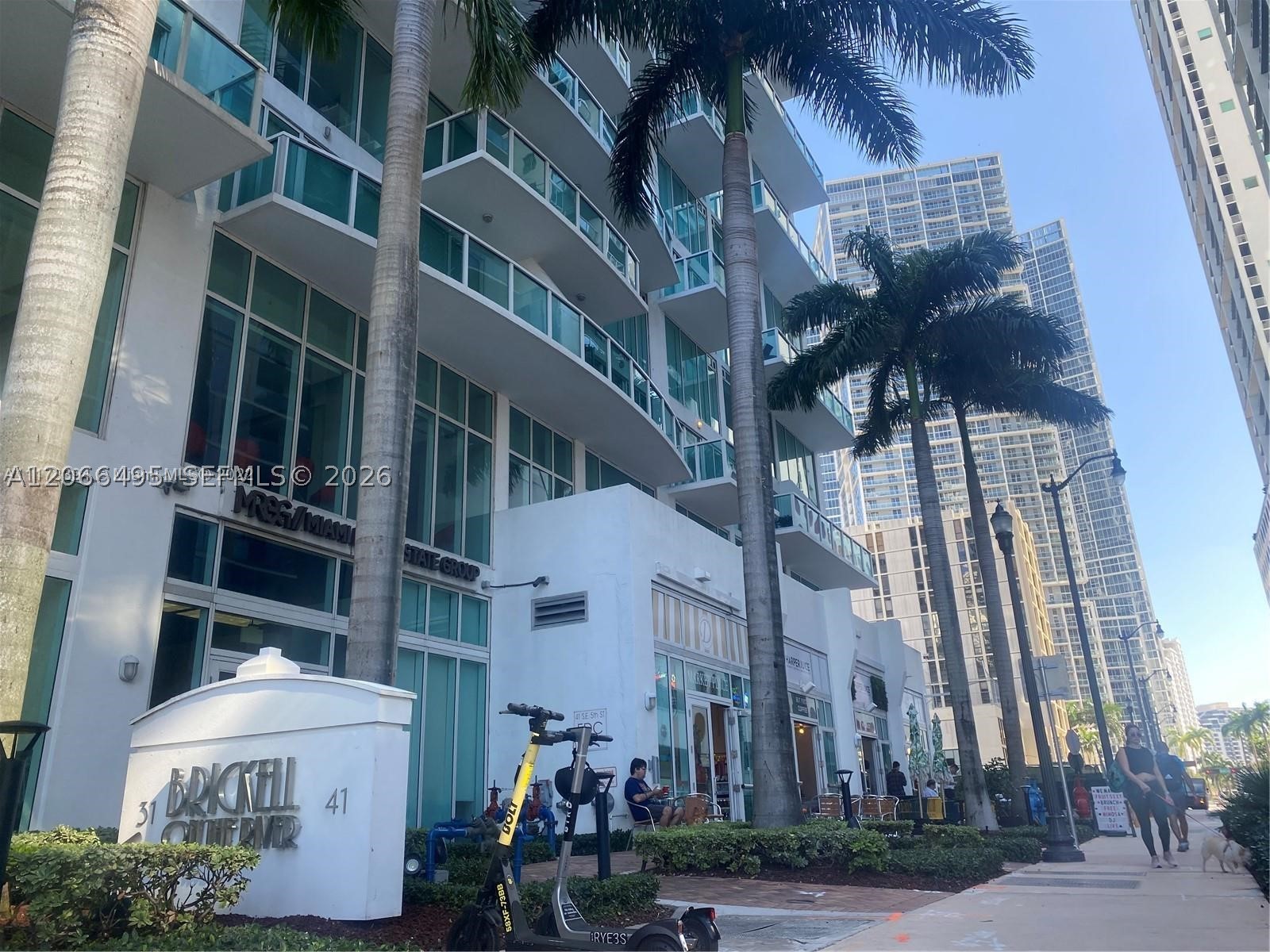 41 SE 5th St #414, Miami FL 33131