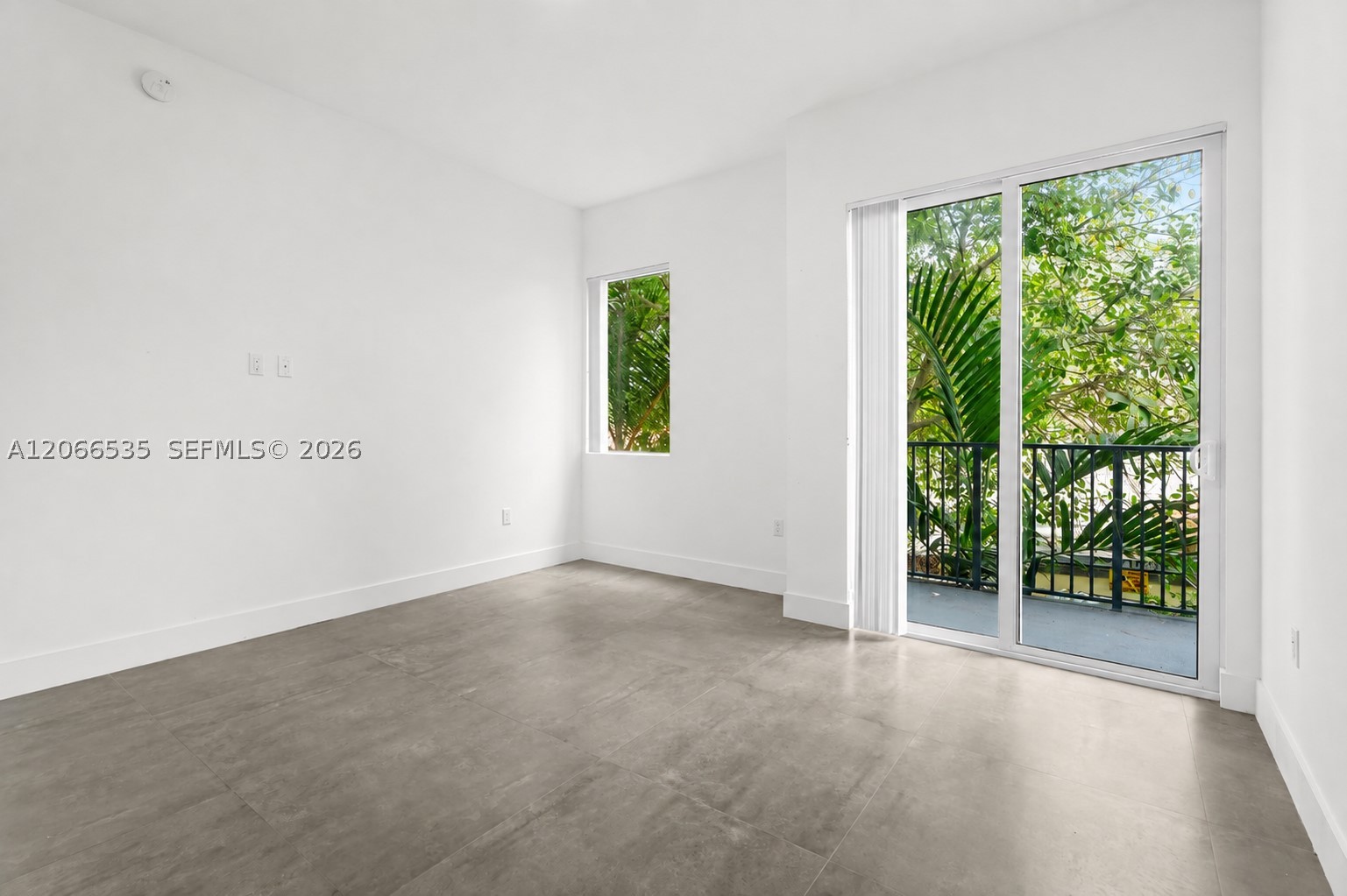 2010 SW 25th Ter #204, Miami FL 33133