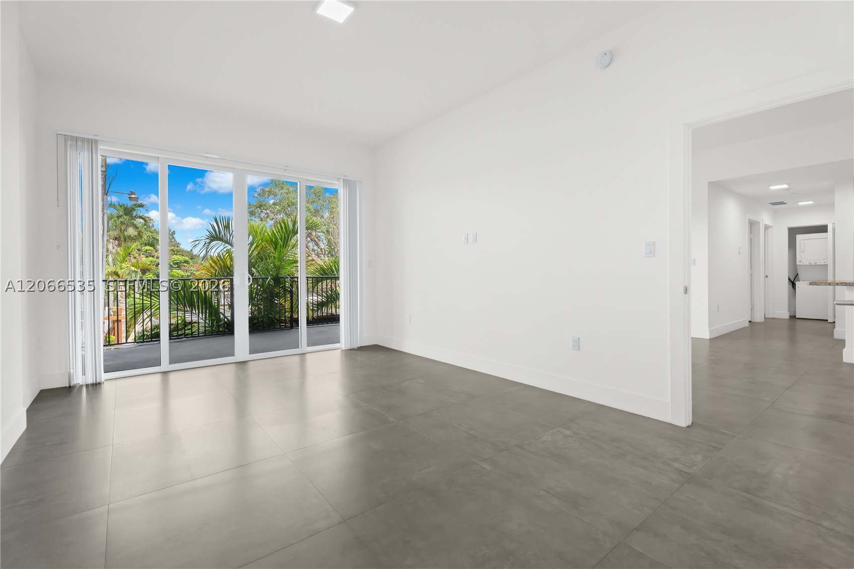 2010 SW 25th Ter #204, Miami FL 33133