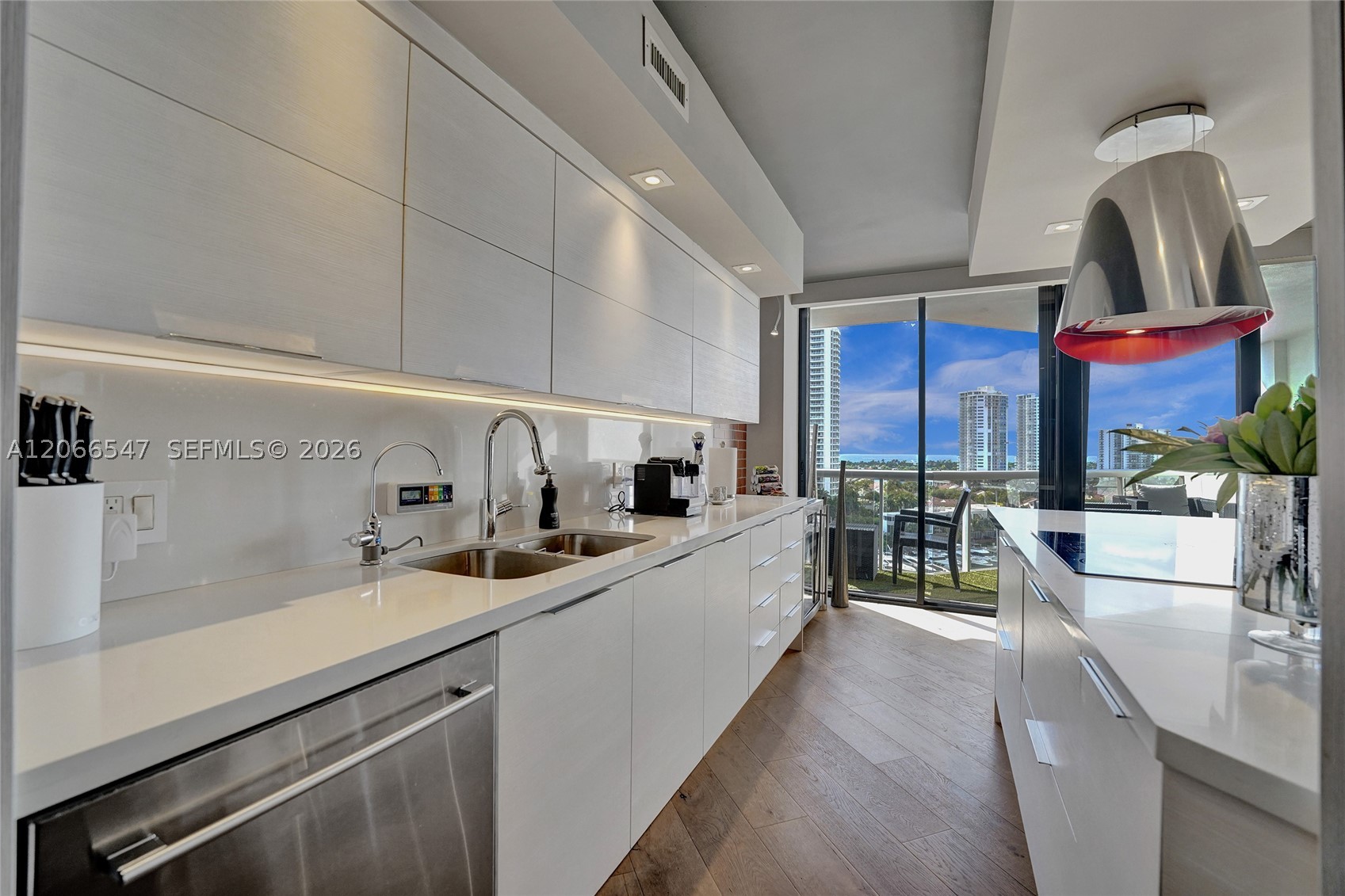3610 Yacht Club Dr #1206, Aventura FL 33180