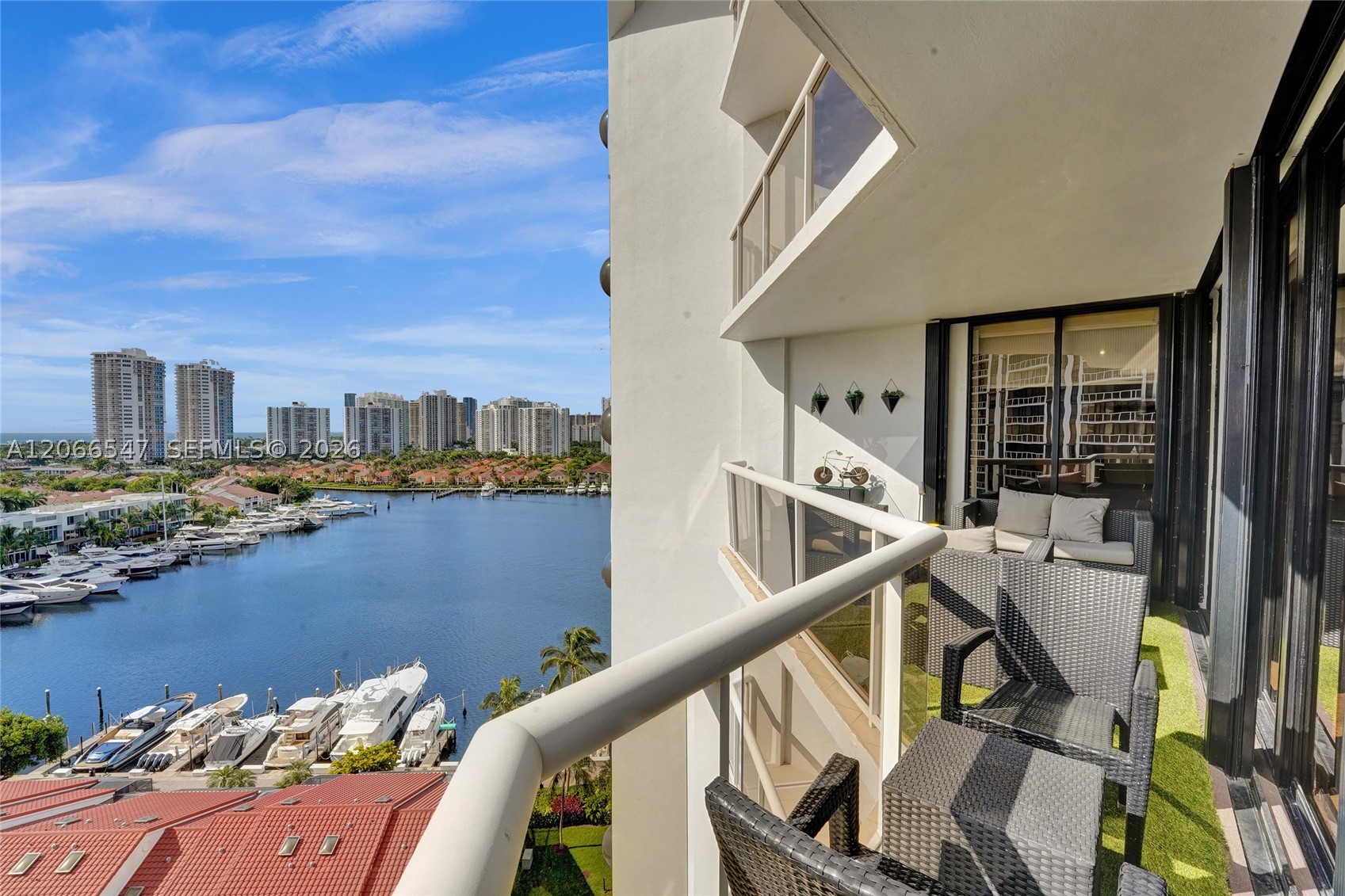 3610 Yacht Club Dr #1206, Aventura FL 33180