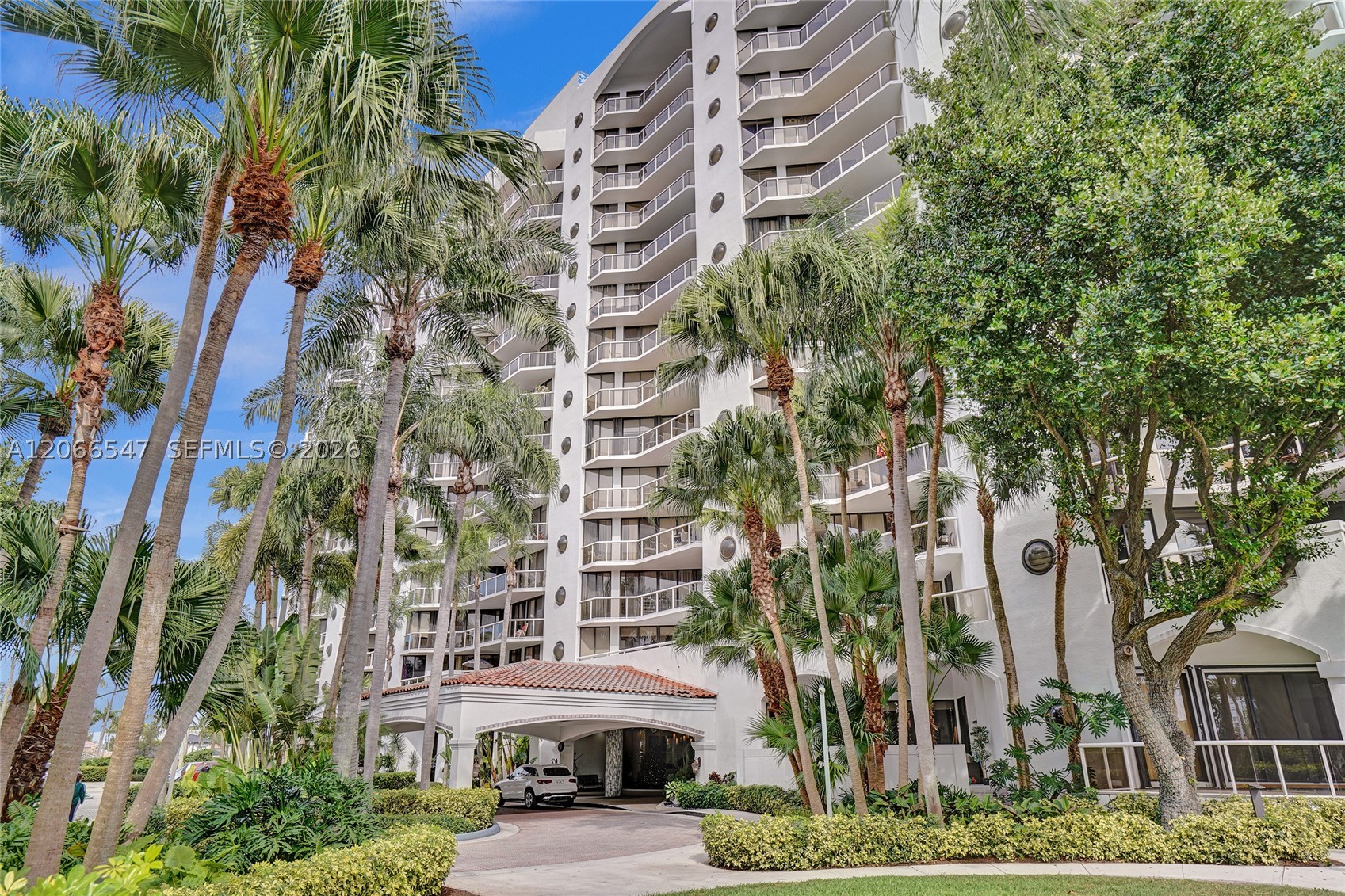 3610 Yacht Club Dr #1206, Aventura FL 33180