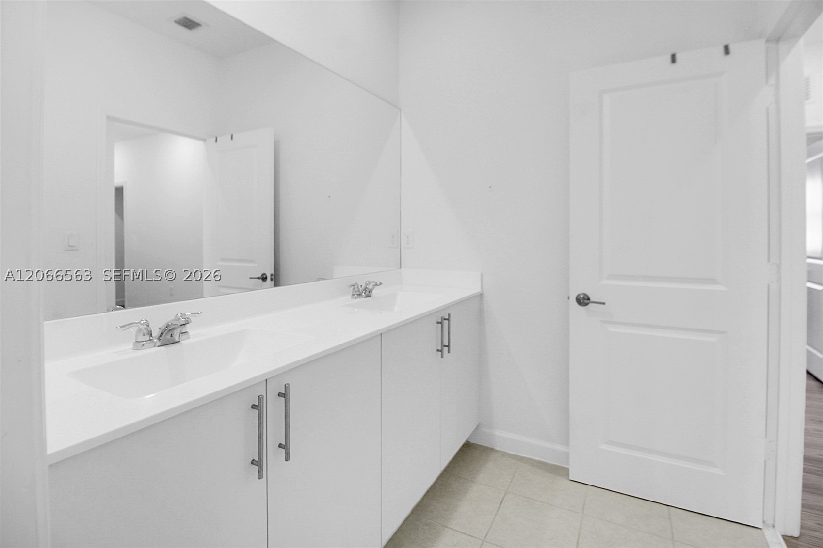879 SE 26th Ter, Homestead FL 33035