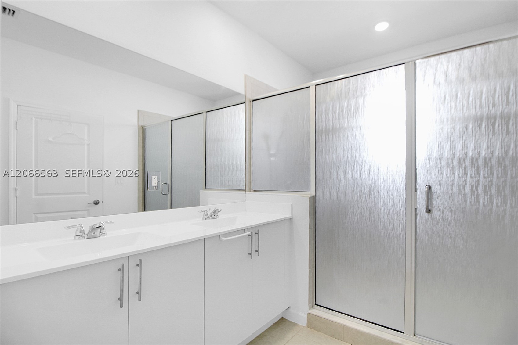 879 SE 26th Ter, Homestead FL 33035