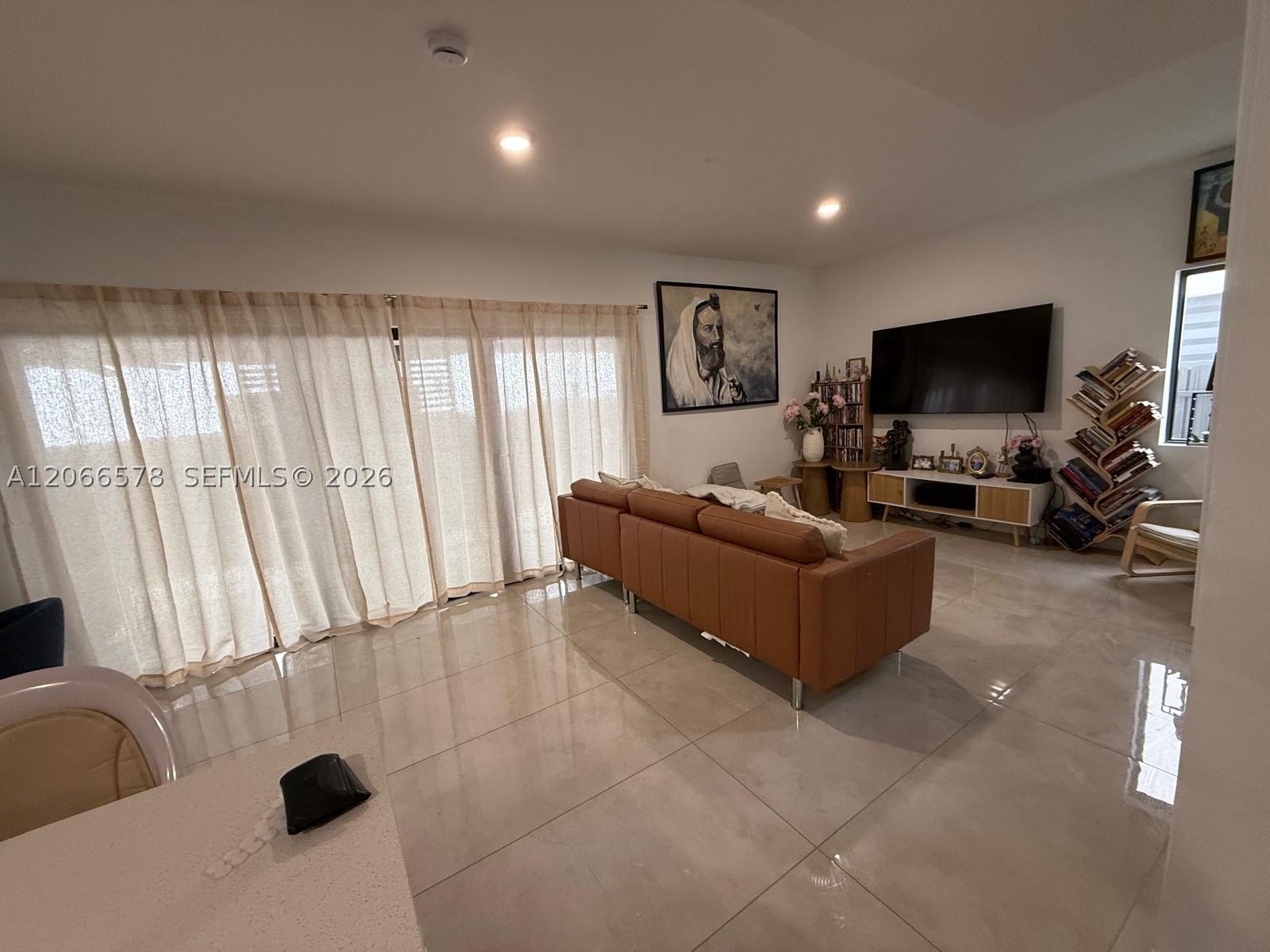 1387 NW 2nd Ln, Florida City FL 33034