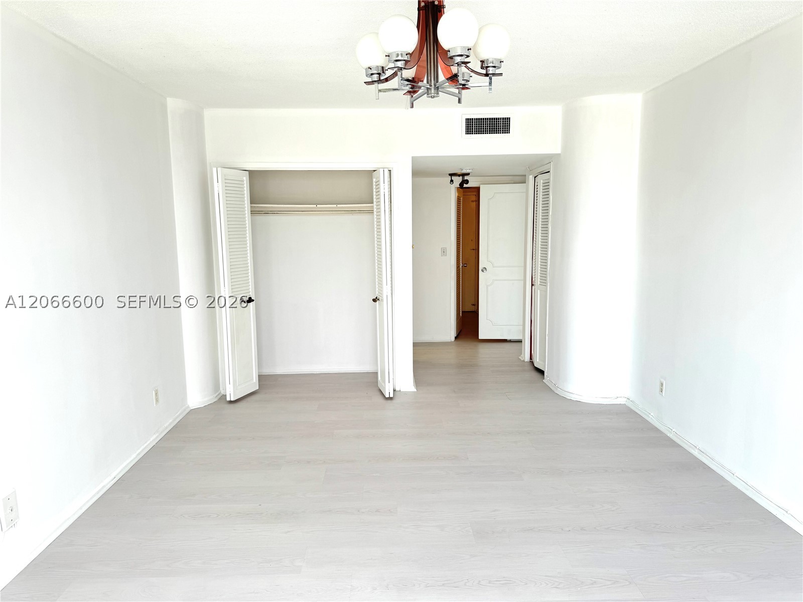 900 Bay Dr #523, Miami Beach FL 33141
