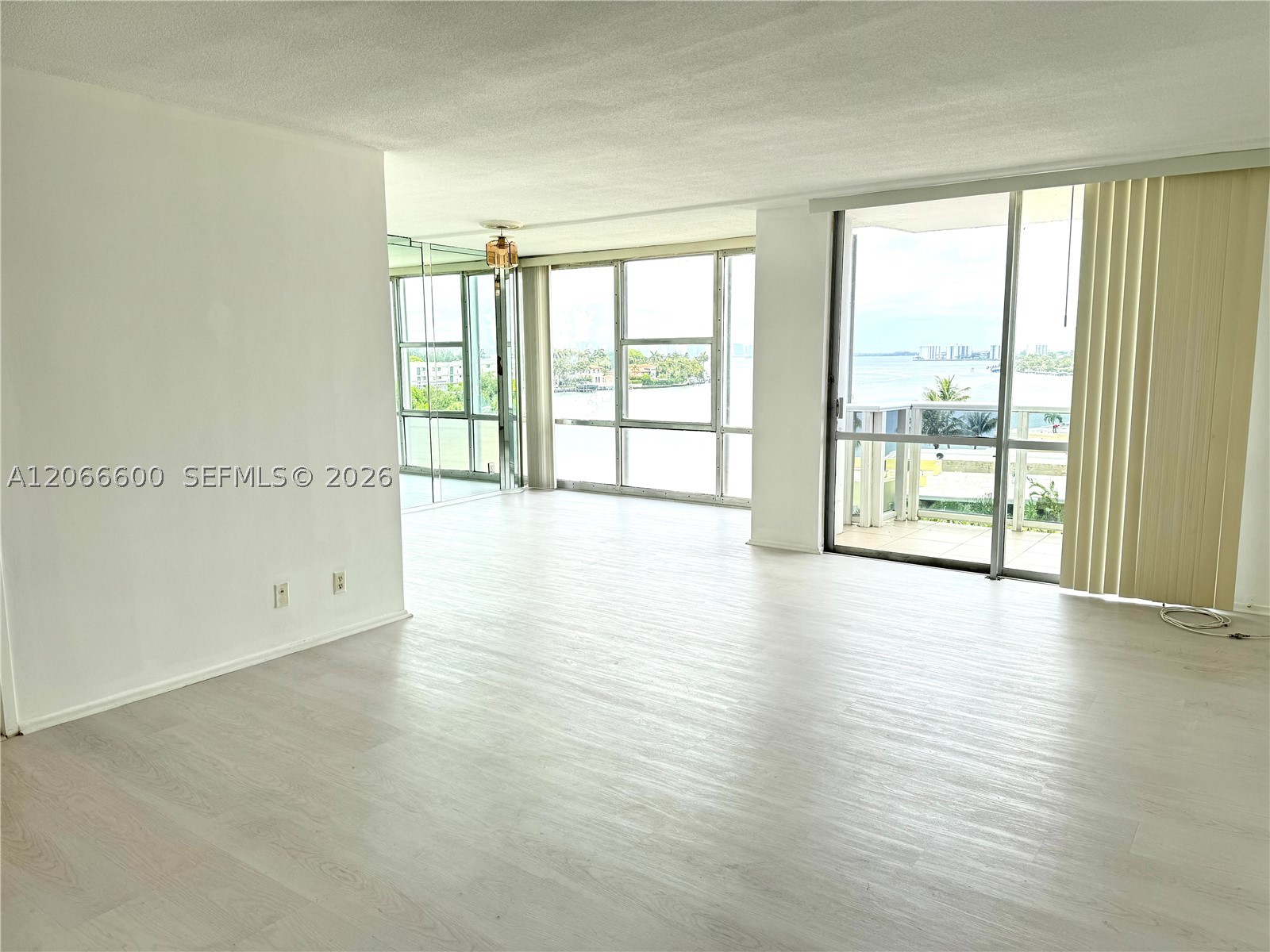 900 Bay Dr #523, Miami Beach FL 33141