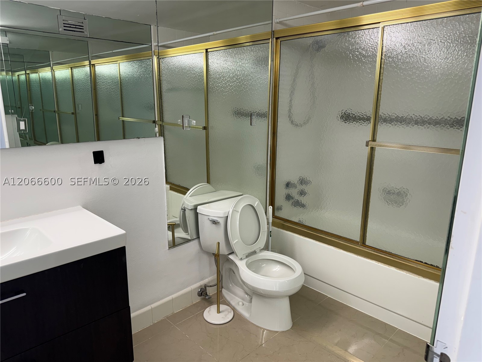 900 Bay Dr #523, Miami Beach FL 33141
