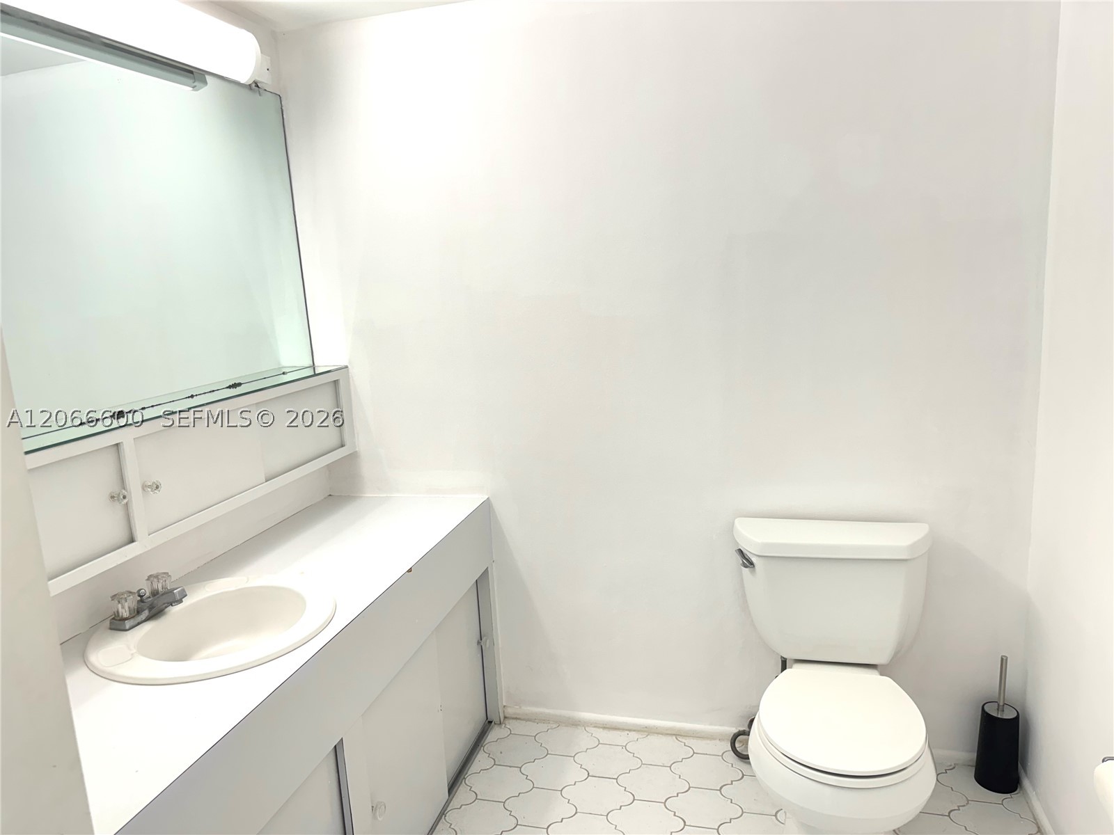 900 Bay Dr #523, Miami Beach FL 33141