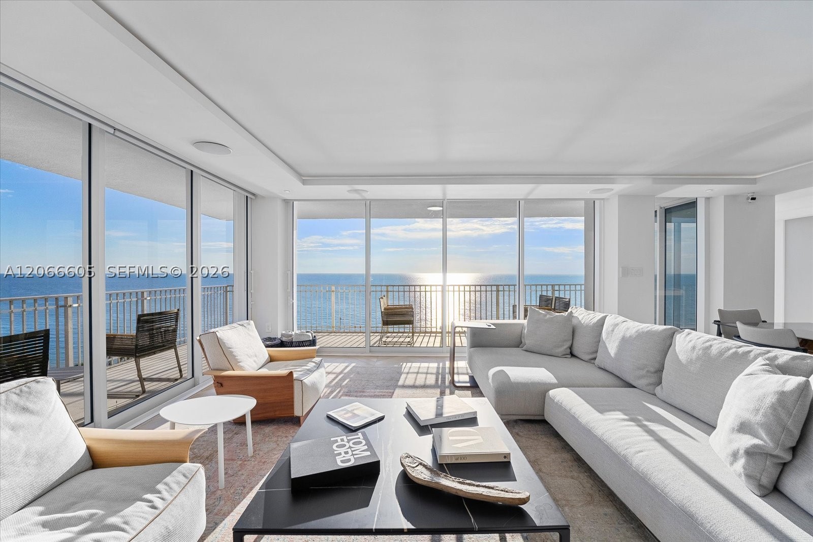 881 Ocean Dr #11H, Key Biscayne FL 33149