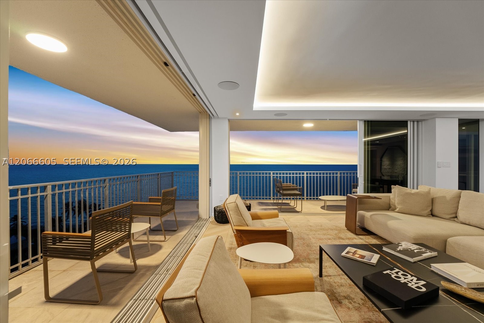 881 Ocean Dr #11H, Key Biscayne FL 33149