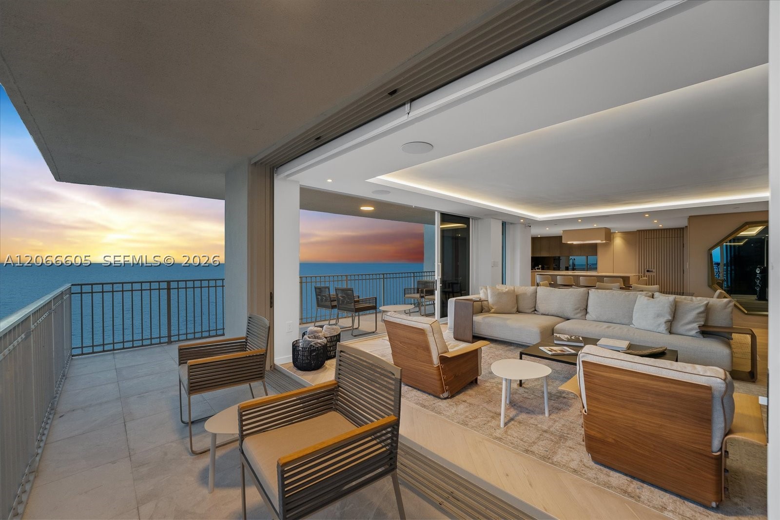 881 Ocean Dr #11H, Key Biscayne FL 33149
