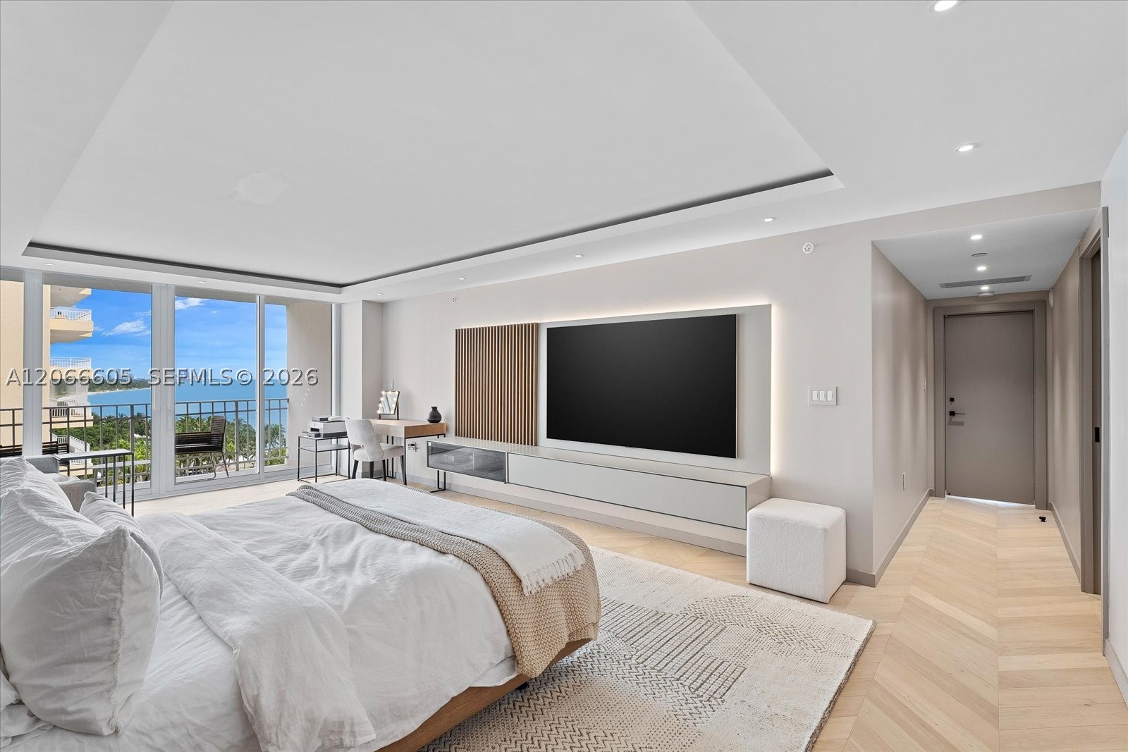 881 Ocean Dr #11H, Key Biscayne FL 33149