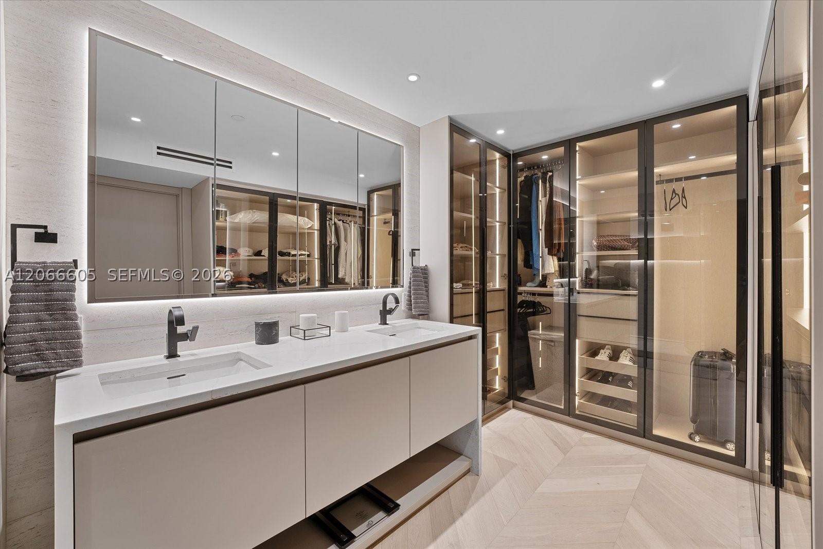 881 Ocean Dr #11H, Key Biscayne FL 33149