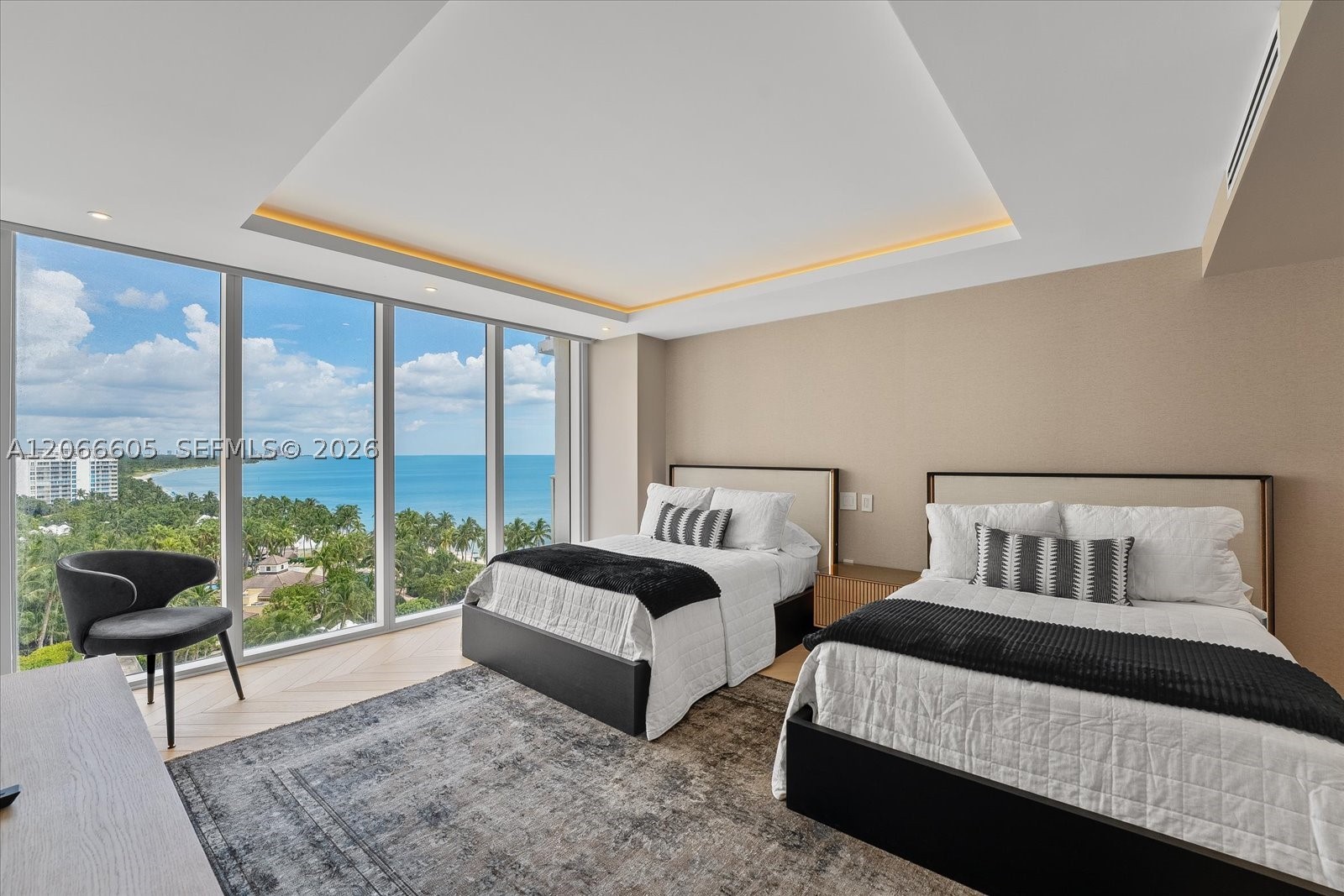 881 Ocean Dr #11H, Key Biscayne FL 33149