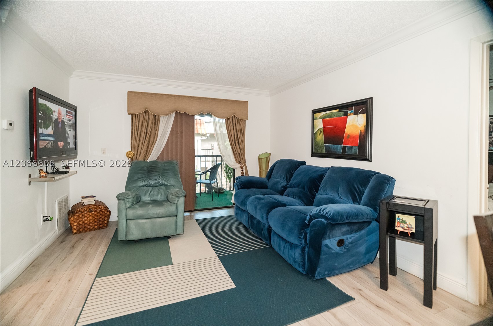 9702 Hammocks Blvd #203, Miami FL 33196