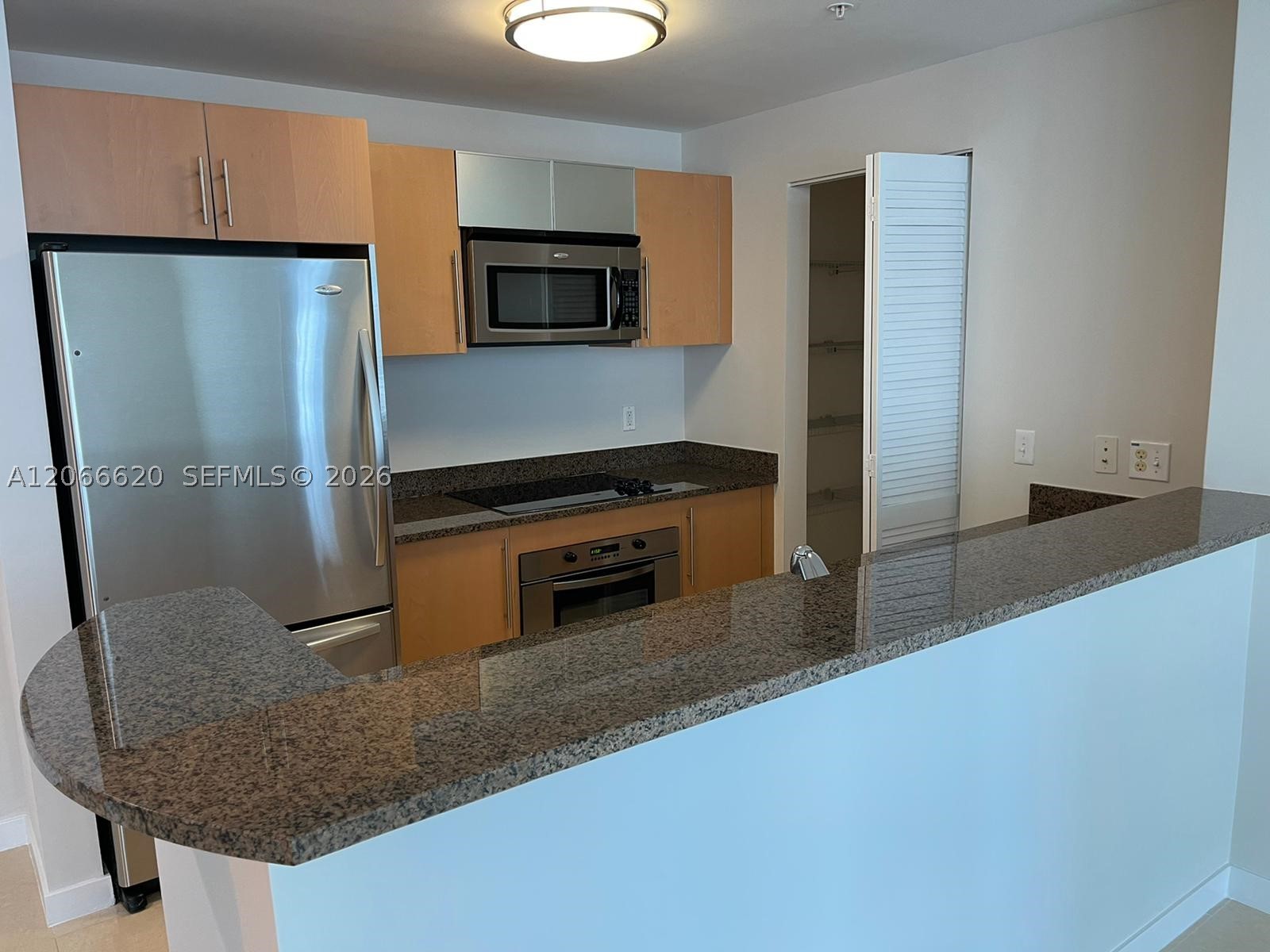 300 S Biscayne Blvd #T-2804, Miami FL 33131