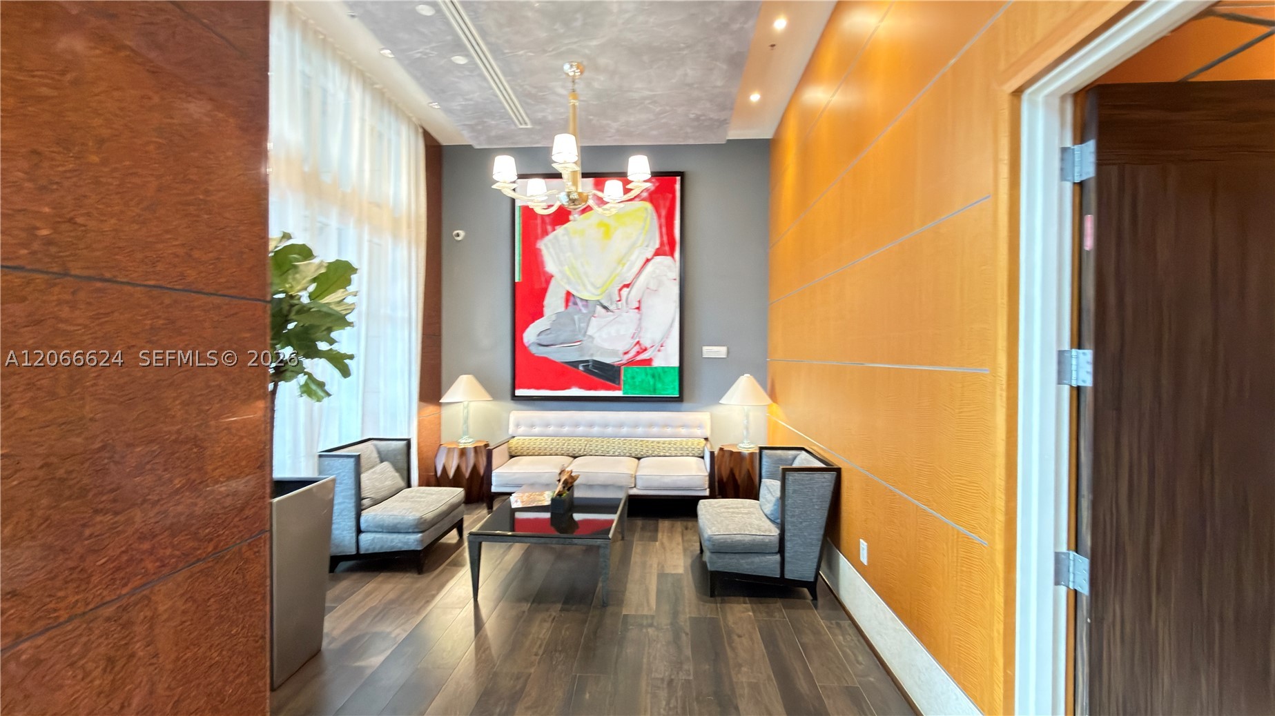 244 Biscayne Blvd #808, Miami FL 33132